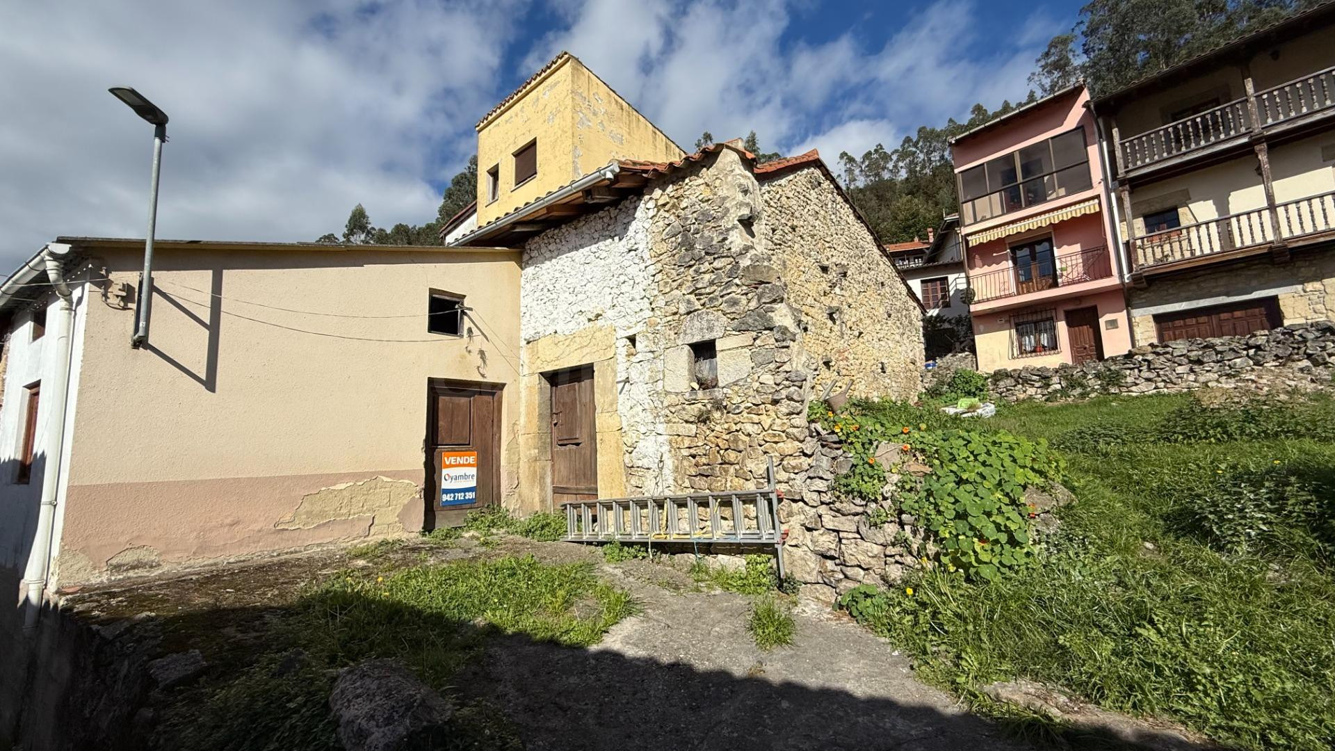 Cuadra 142m² en venta - Molleda 1