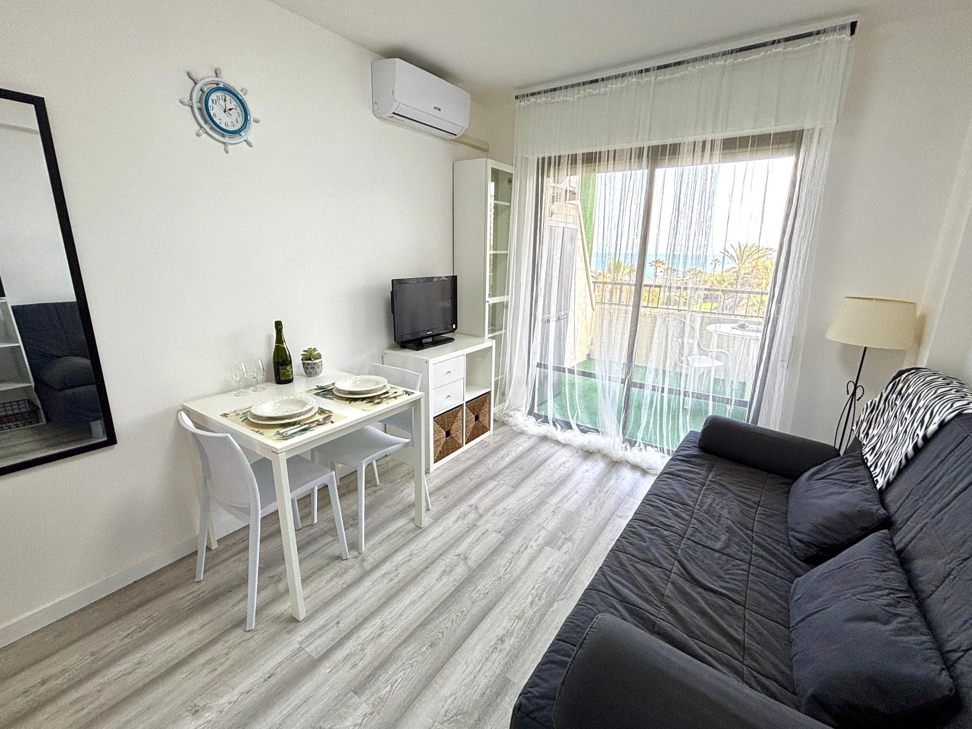 Acogedor apartamento reformado en una de las zonas más especiales de Torrevieja — Cabo Cervera. - foto 4