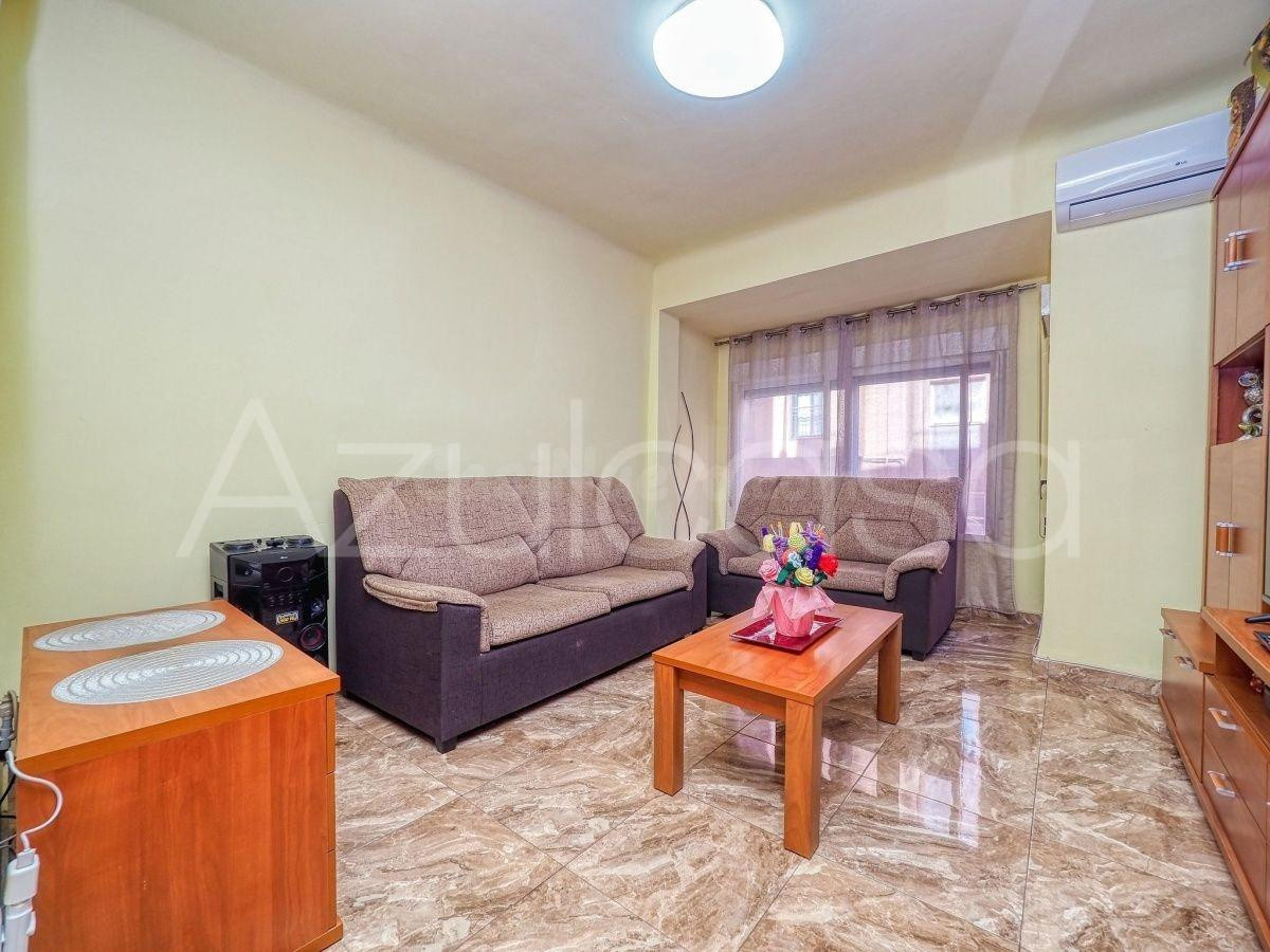 Estupendo piso en venta de 3 habitaciones y 1 baño completo 