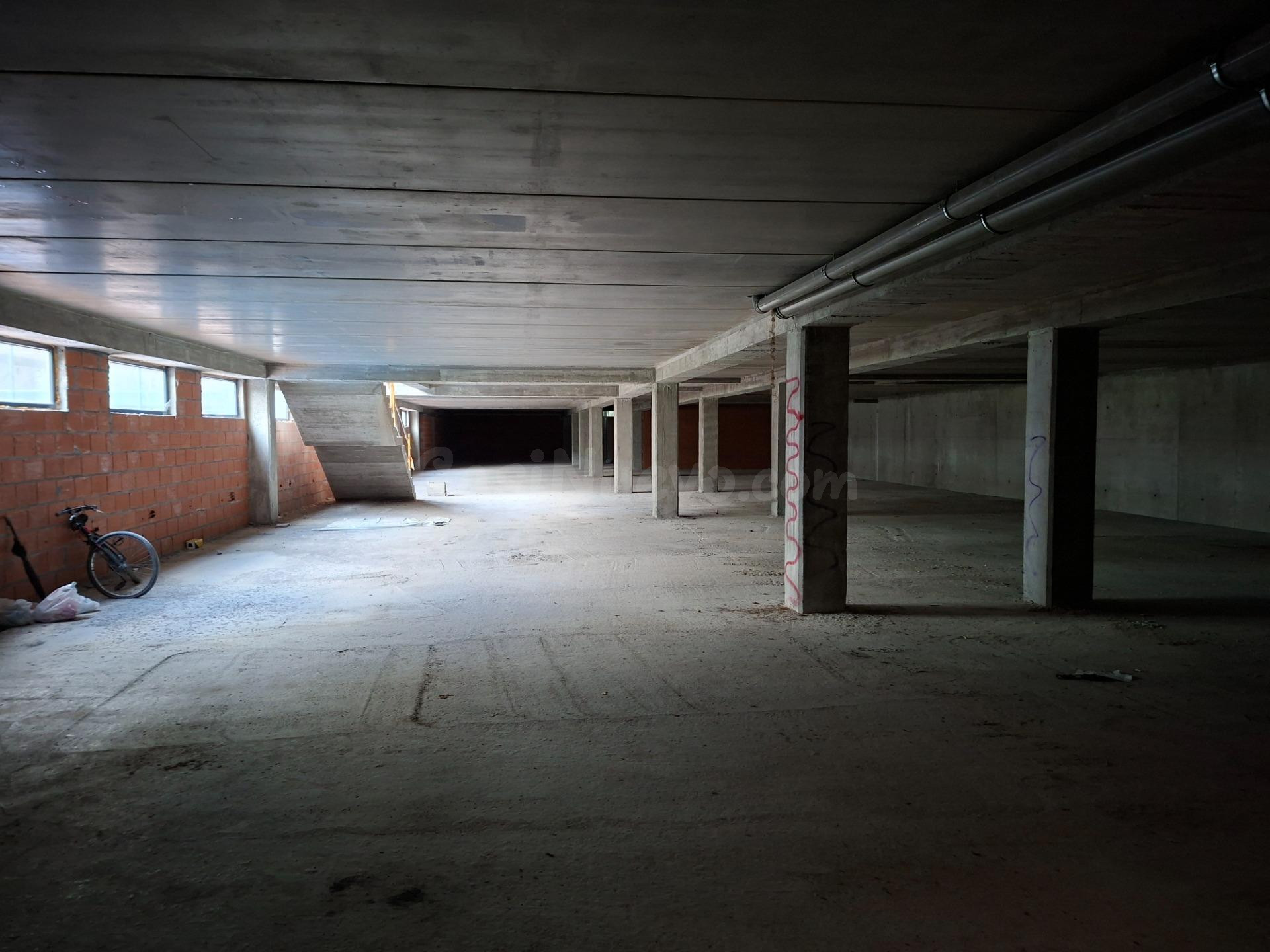 Local en venta en La Manjoya (Oviedo)
