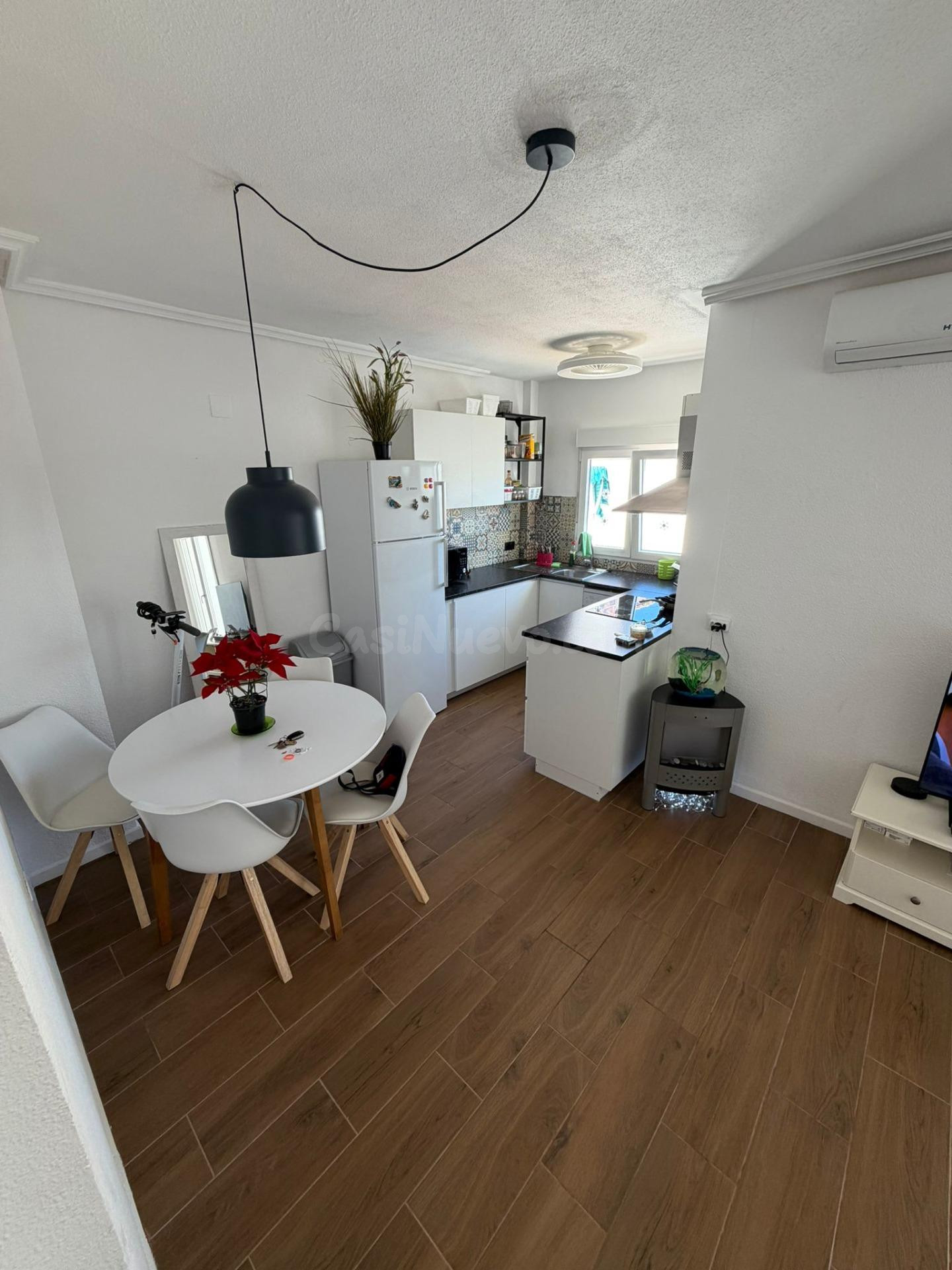 Apartamento reformado de 2 dormitorios – Punta Prima, Cala D - foto 3