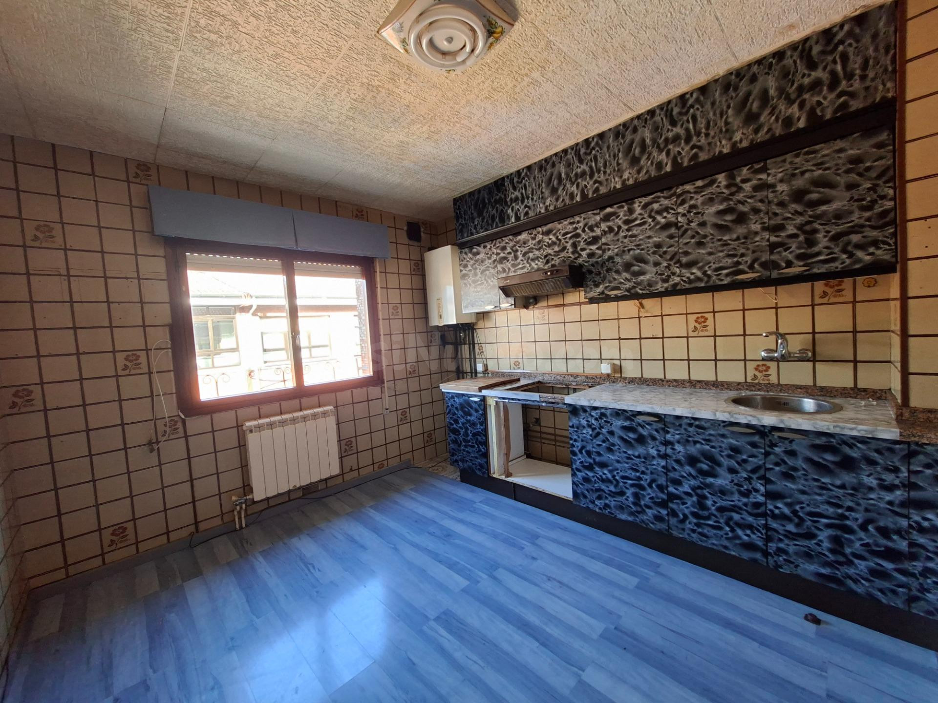 Se vende piso en centro de Lugo de Llanera - foto 5