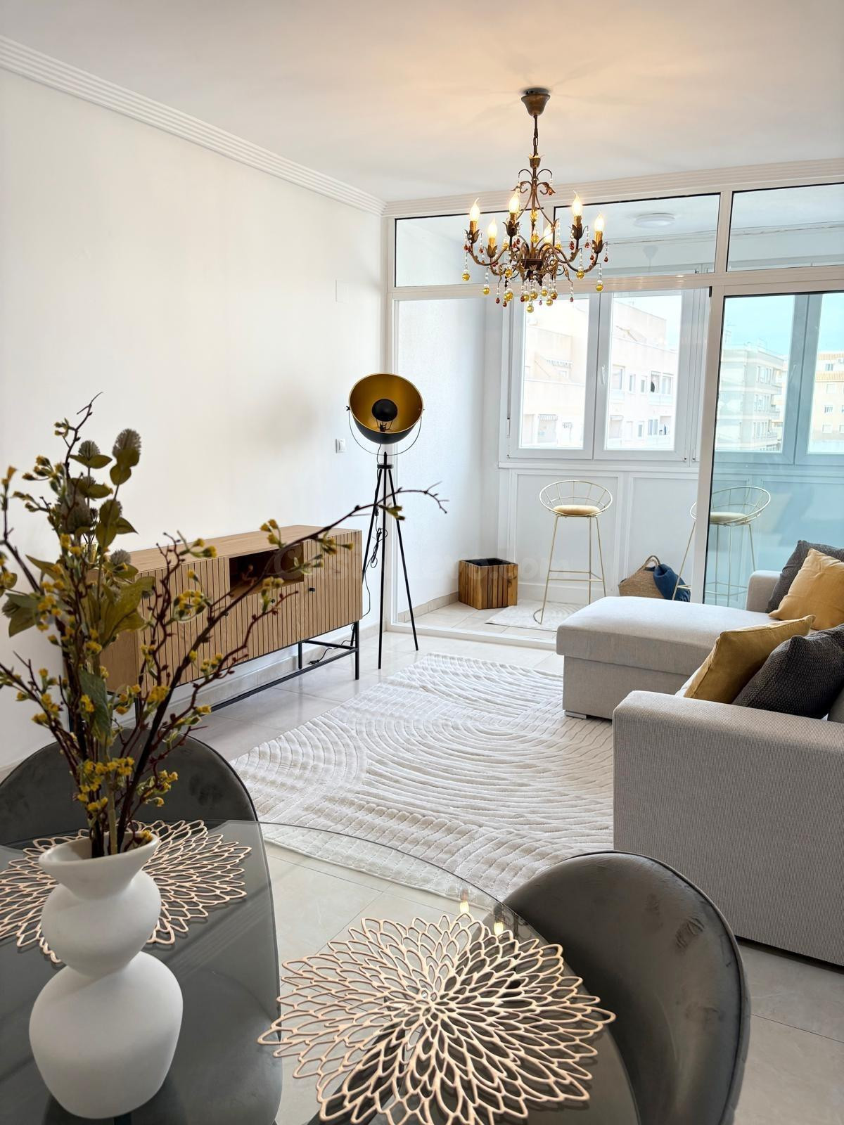 Apartamento reformado de 2 dormitorios – garaje y trastero, 