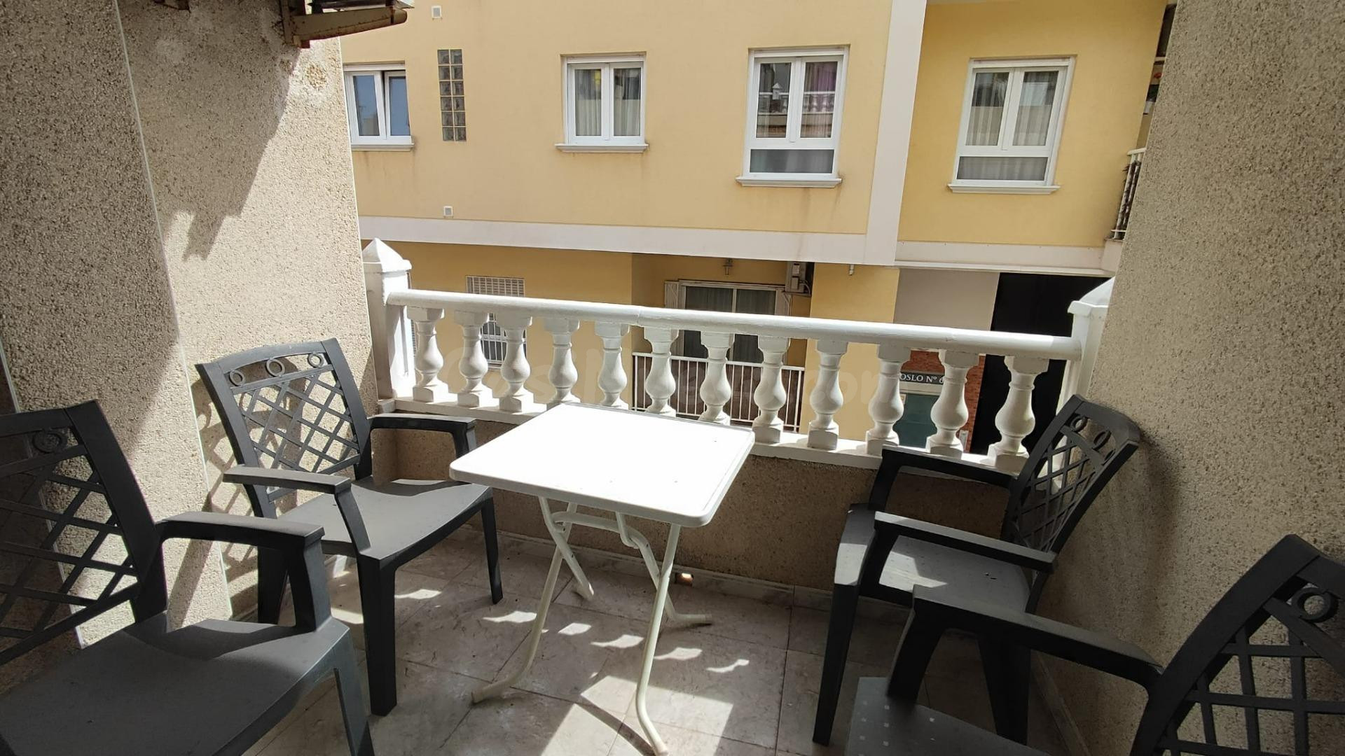 APARTAMENTO DE 2 DORMITORIOS 1 BAÑO EN TORREVIEJA (PLAYA DEL
