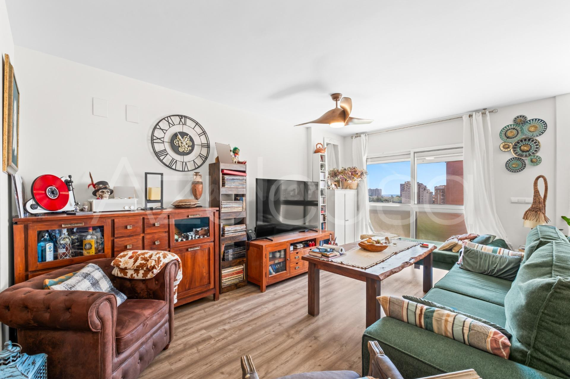 Fantástico piso en venta de 3 dormitorios y 2 baños con gara - foto 4