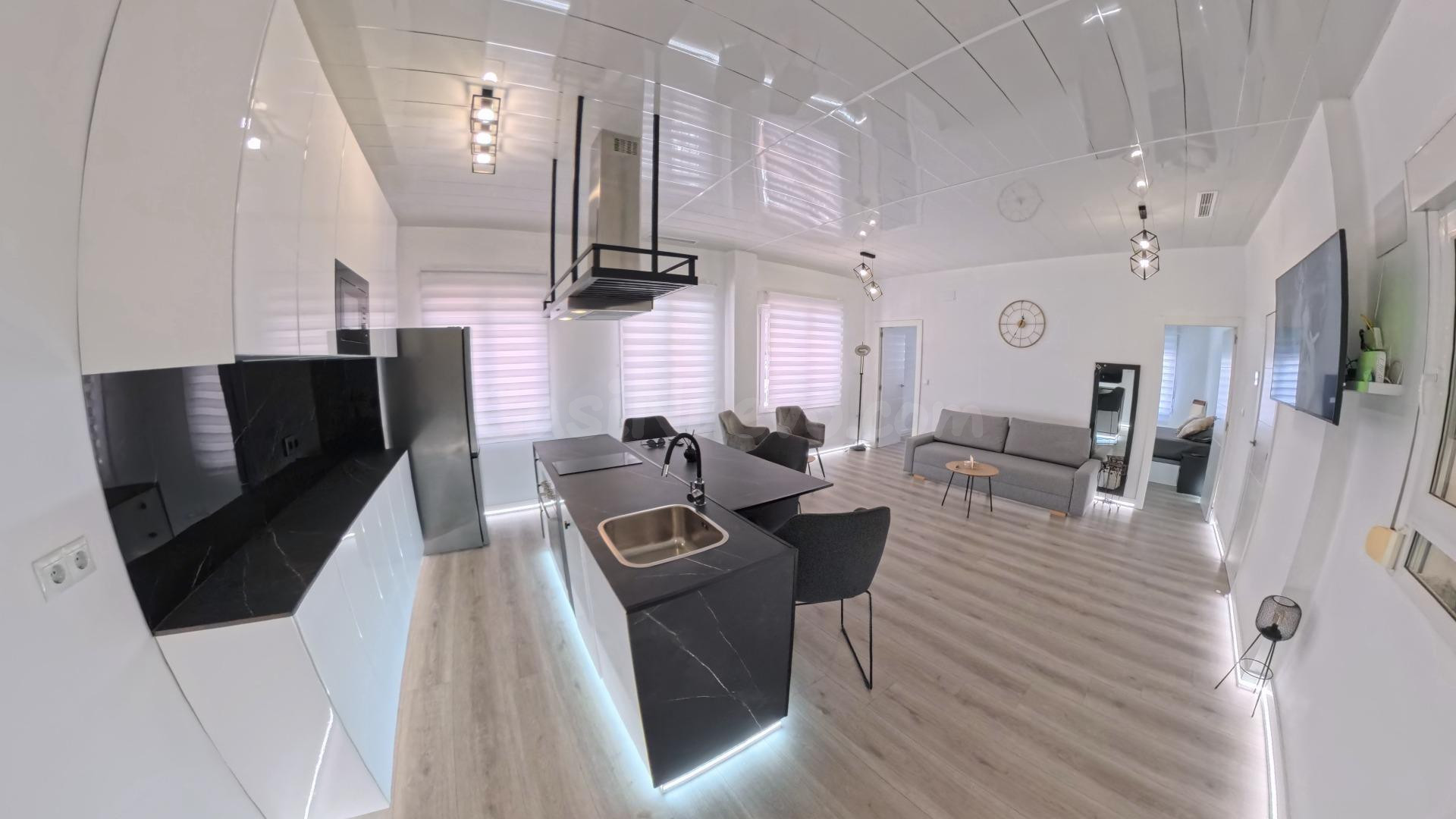 Apartamento premium reformado a 200m del mar – planta baja a