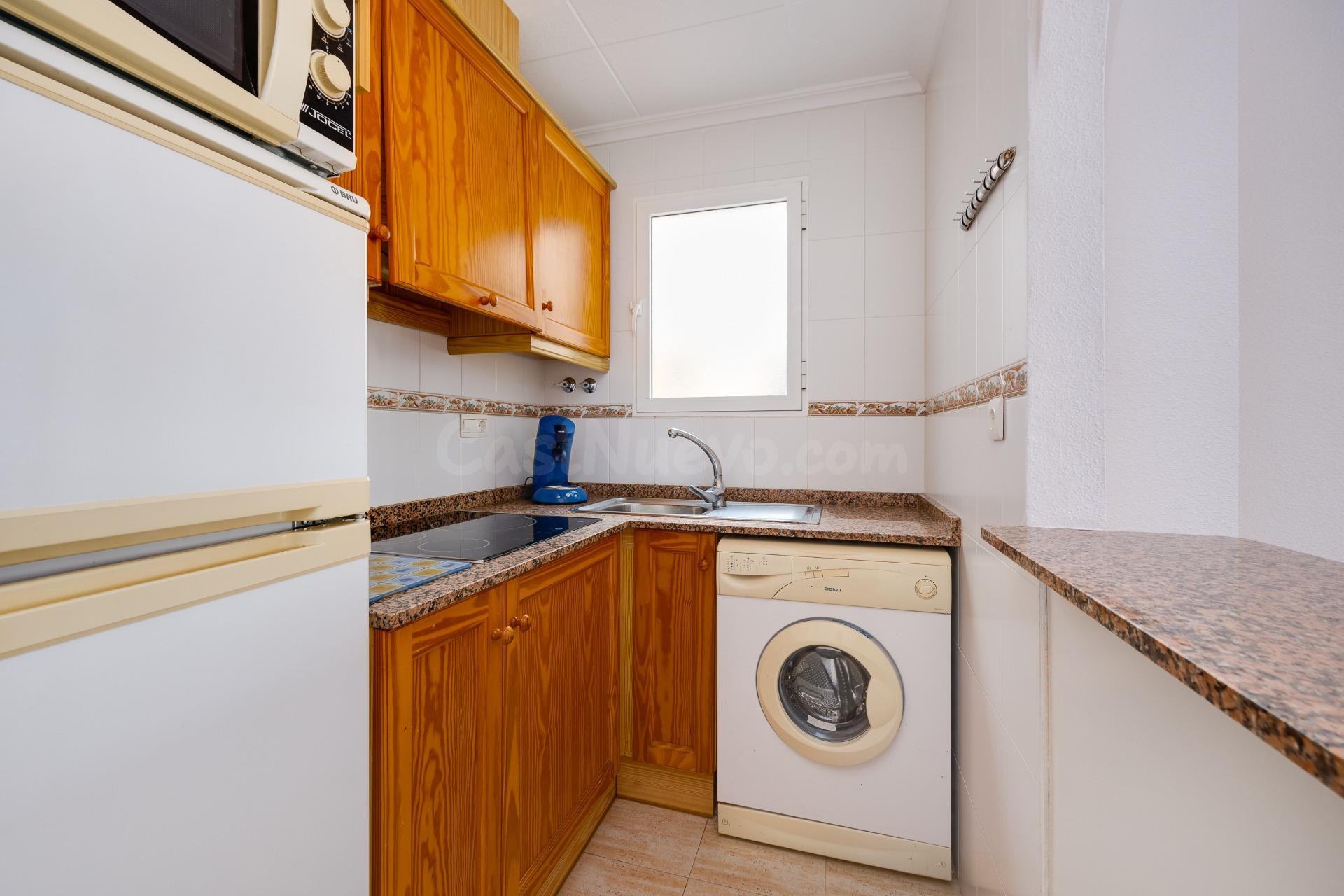 Apartamento de 2 dormitorios con piscina comunitaria en Torr - foto 5