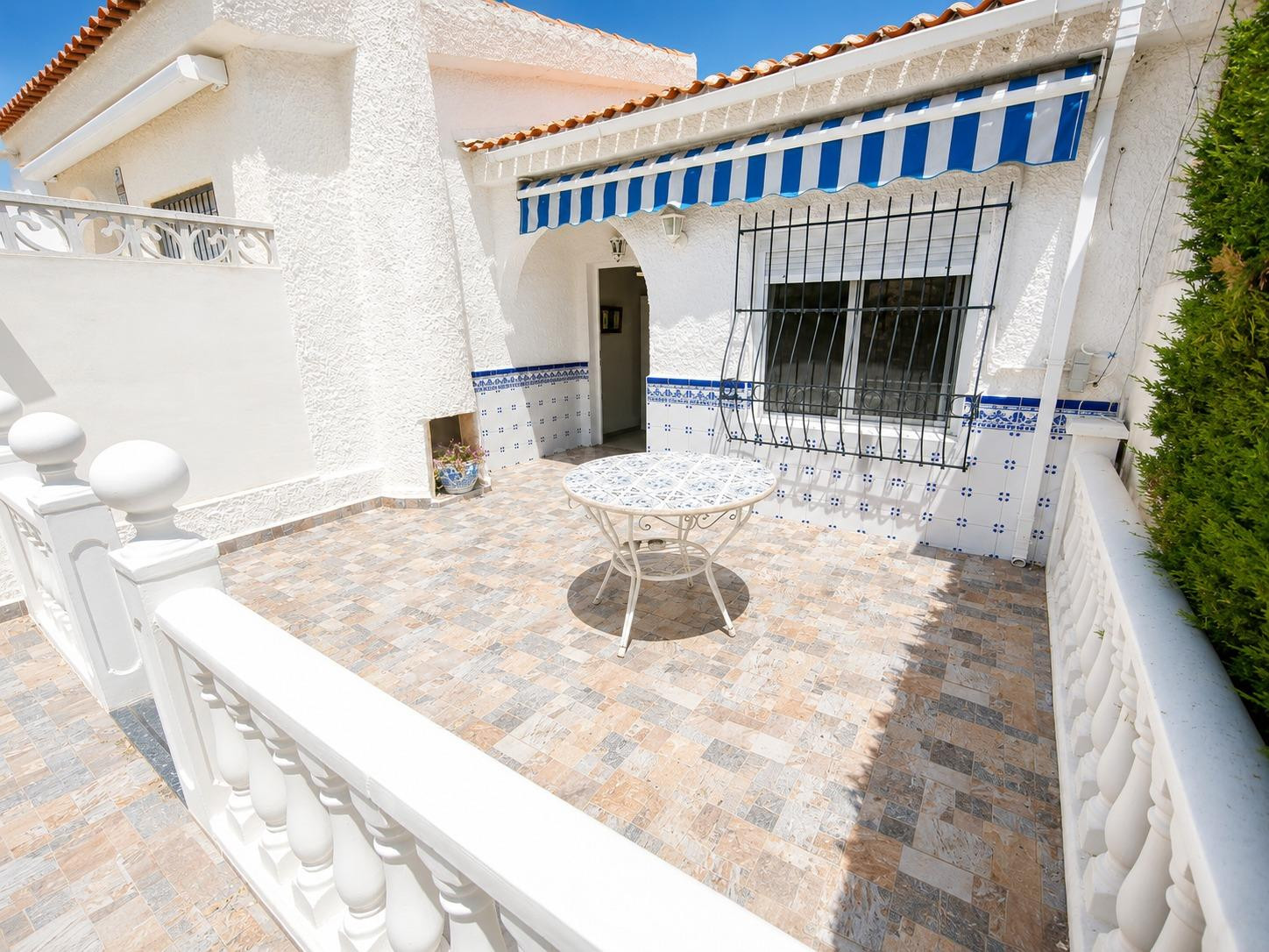 MAGNIFICA VIVIENDA EN PLANTA BAJA CON GRAN TERRAZA PRIVADA Y - foto 2