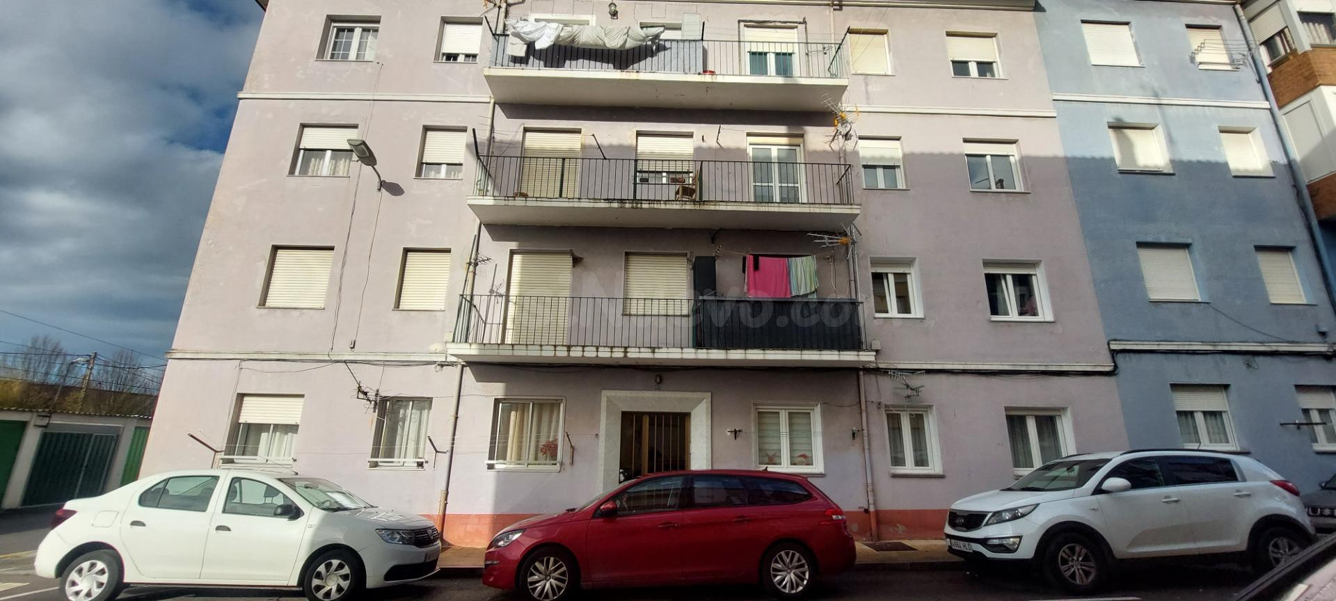 Piso de 2 Dormitorios en Barreda - foto 3