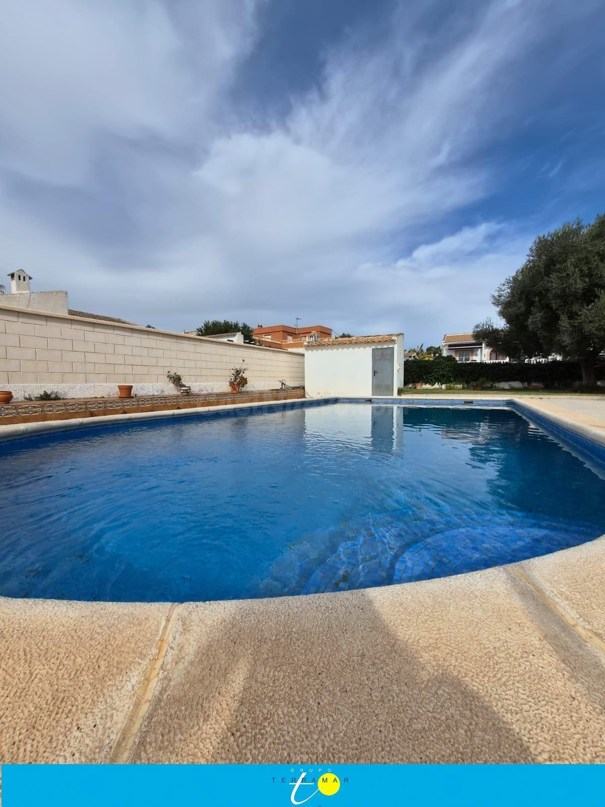 FABULOSO CHALET CON PISCINA PRIVADA Y GRAN TERRAZA, IDEAL PA