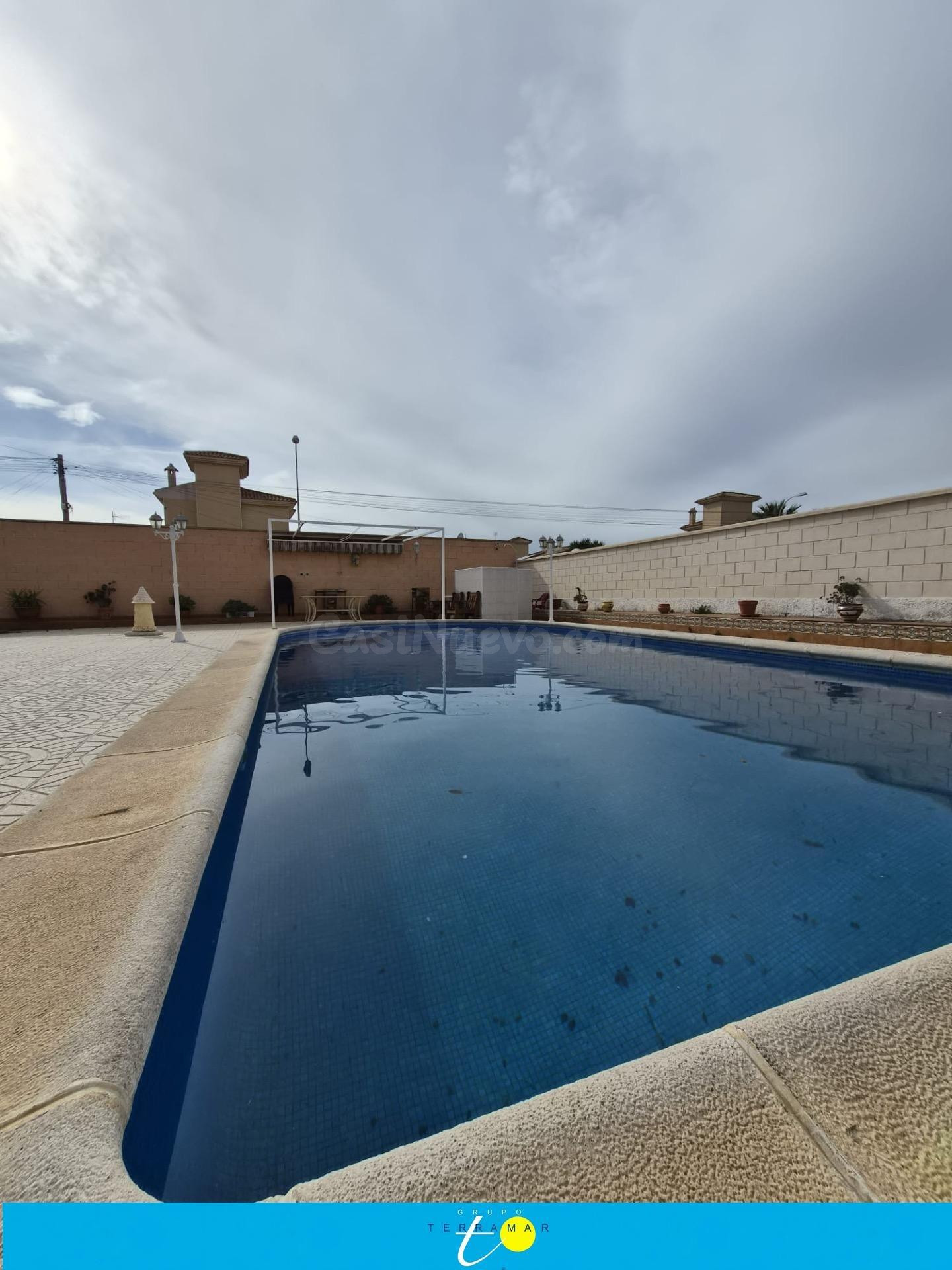 FABULOSO CHALET CON PISCINA PRIVADA Y GRAN TERRAZA, IDEAL PA - foto 2