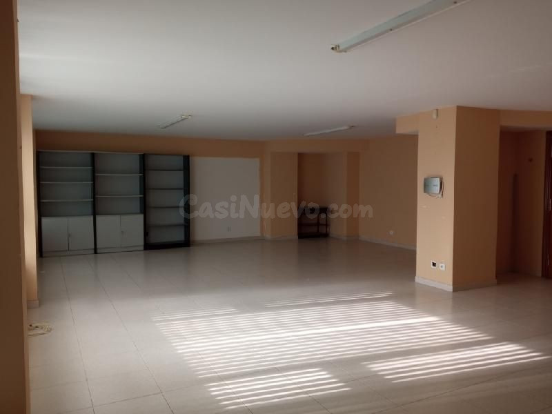 Local comercial 238m² en venta - Muriedas - foto 5