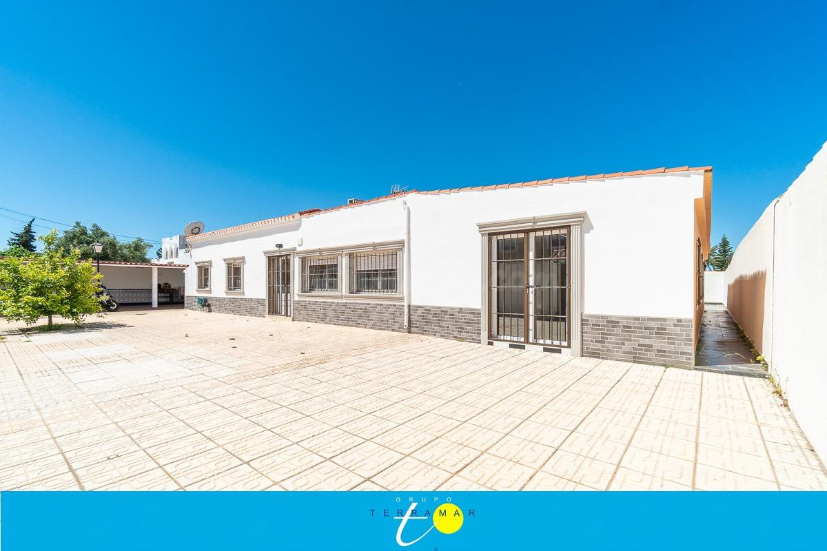 MAGNIFICA VILLA CON PISCINA PRIVADA Y GRAN TERRAZA, IDEAL PA - foto 3