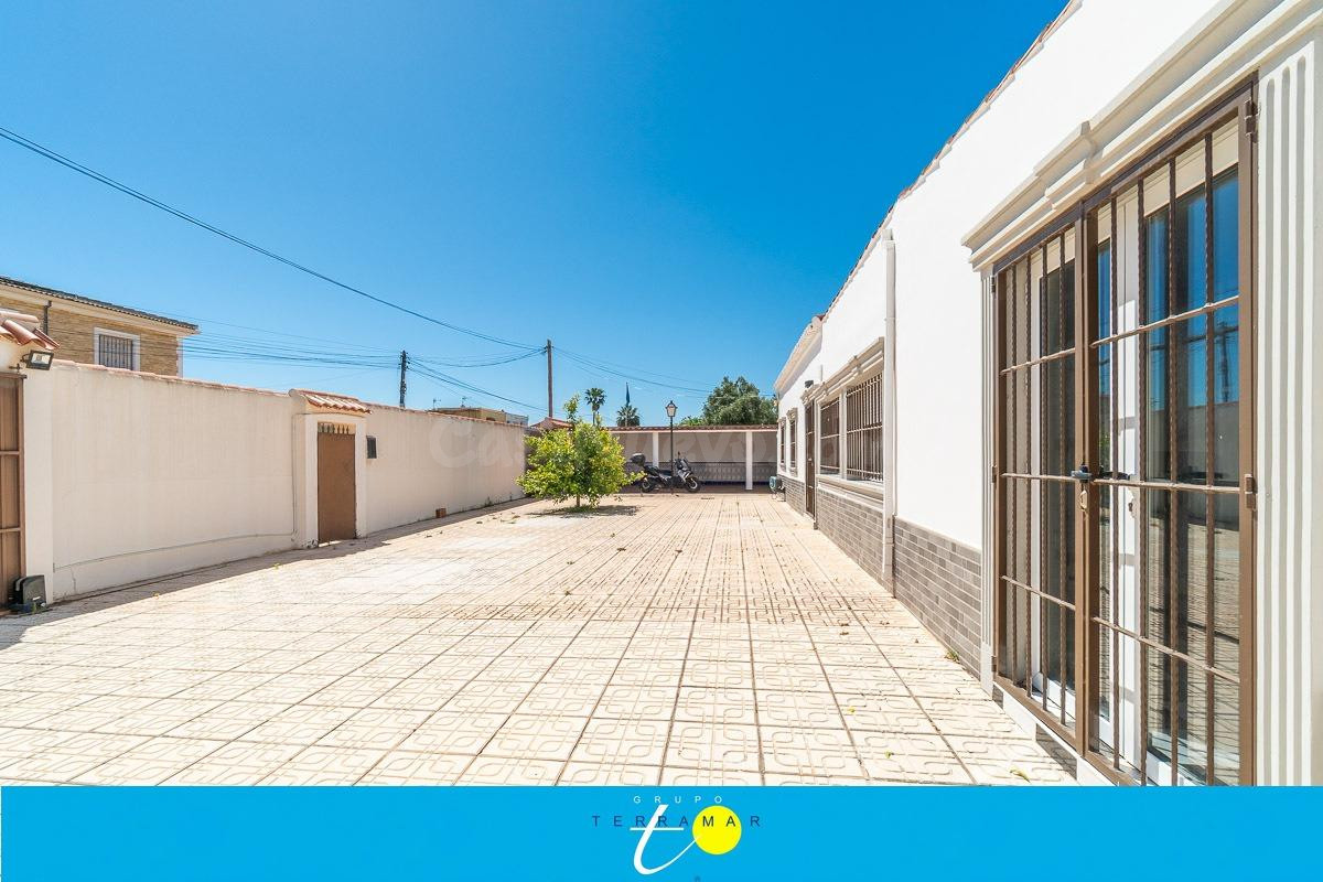 MAGNIFICA VILLA CON PISCINA PRIVADA Y GRAN TERRAZA, IDEAL PA - foto 5