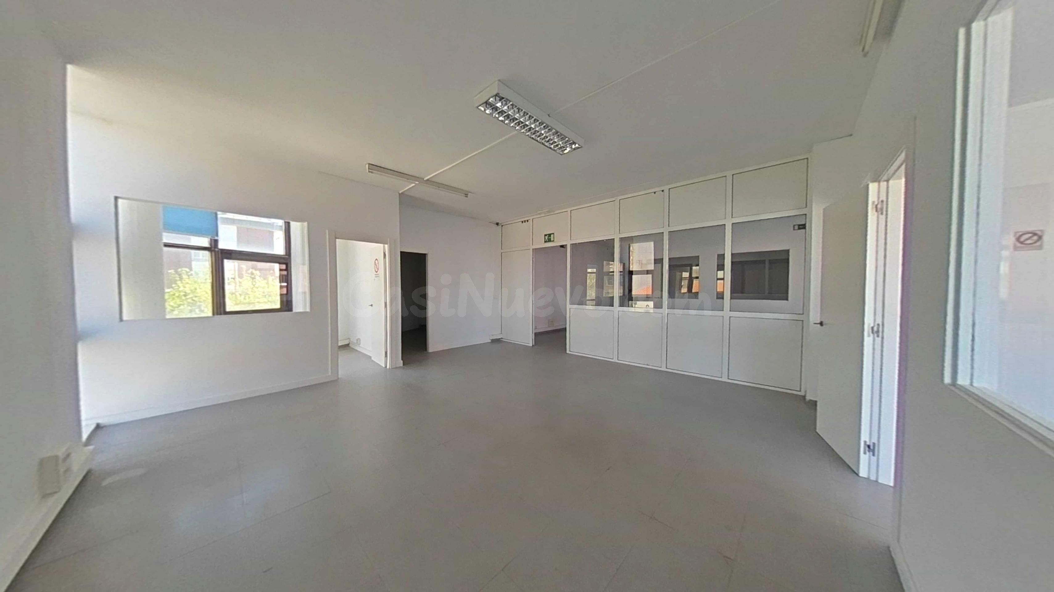 Local comercial 1 habitación 252m² en venta - Alisal - Cazoñ - foto 3