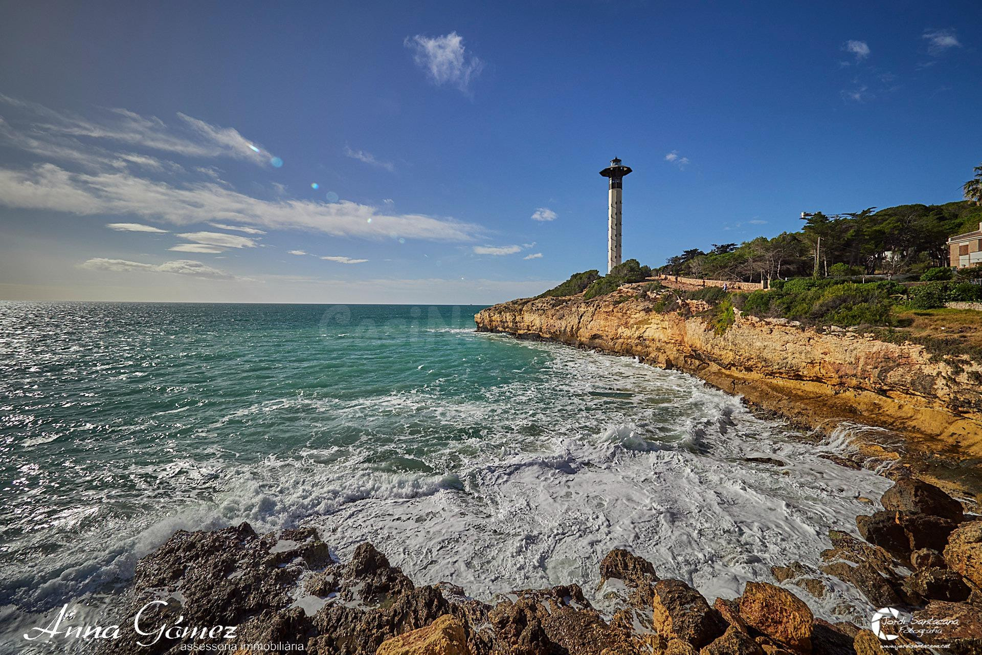LA CASA DEL FARO- CASA FRONTAL AL MAR EN EXCLUSIVA ZONA D' E