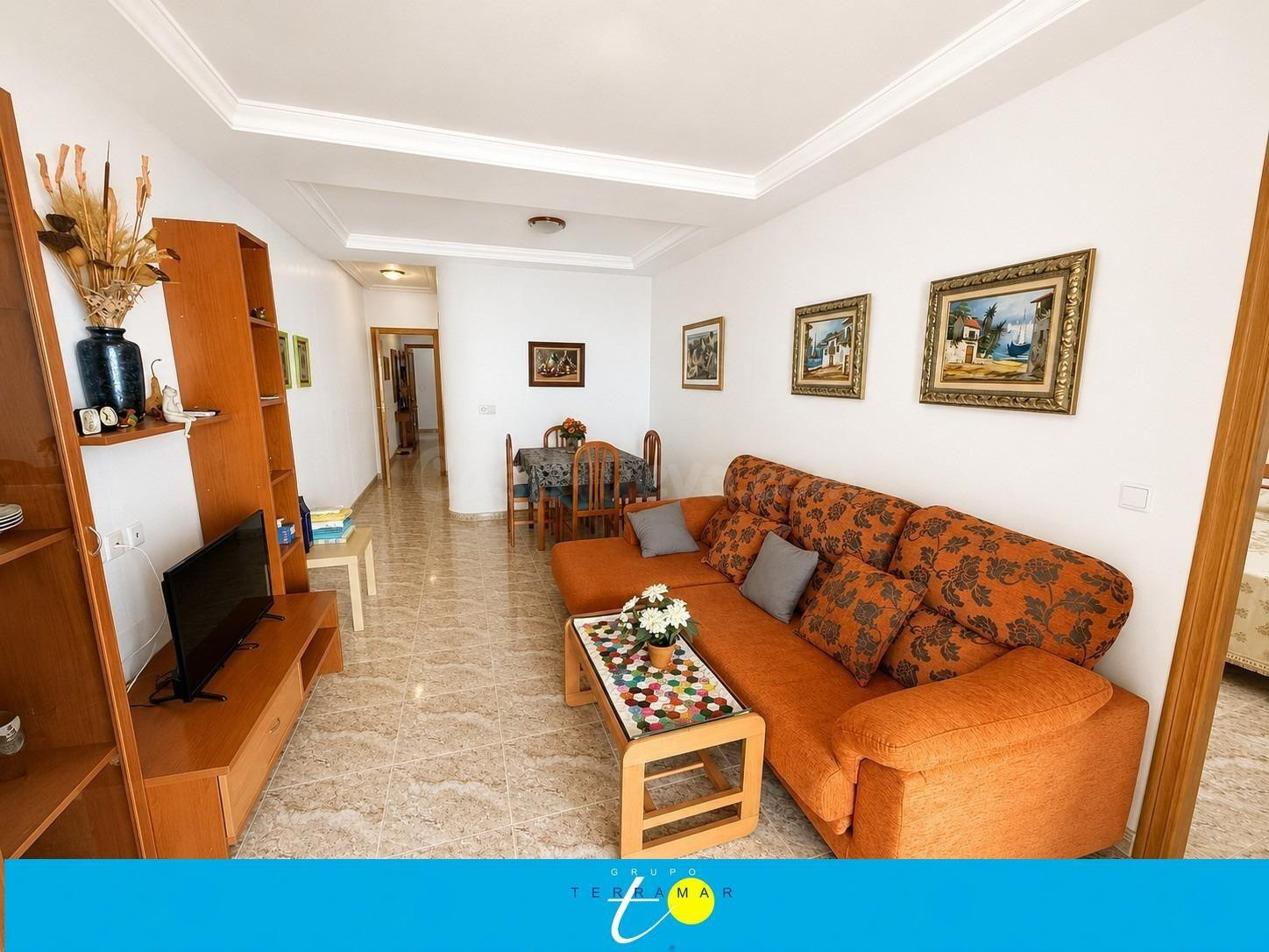 GRAN APARTAMENTO CON GARAJE CERRADO PARA 2 COCHES, IDEAL PAR - foto 2