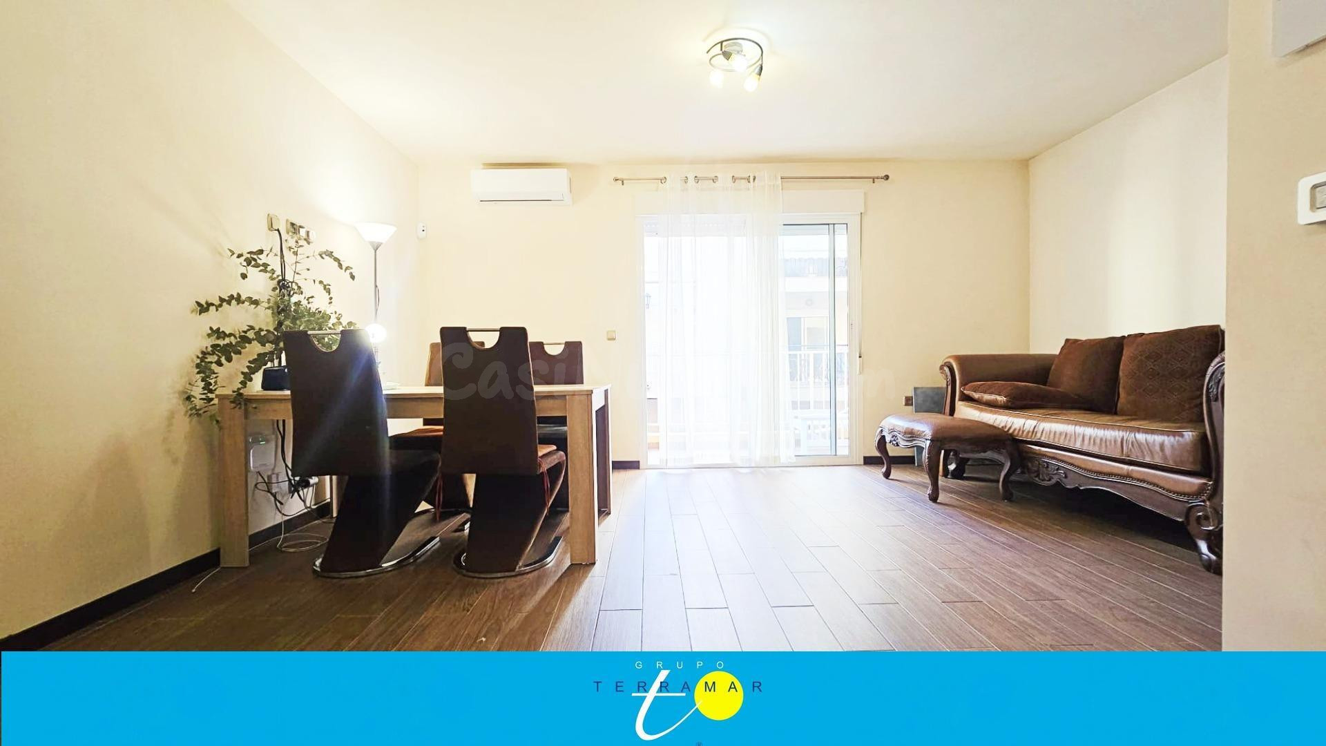 MARAVILLOSO APARTAMENTO TOTALMENTE REFORMADO A 1 MINUTOS DE  - foto 2