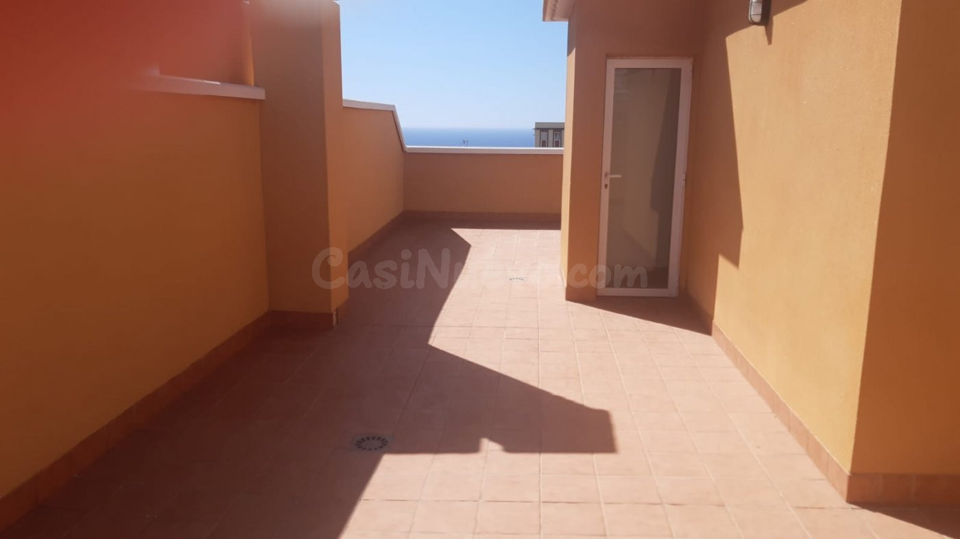 San Isidro, adosado con 3 terrazas y excelentes vistas, cocina independiente