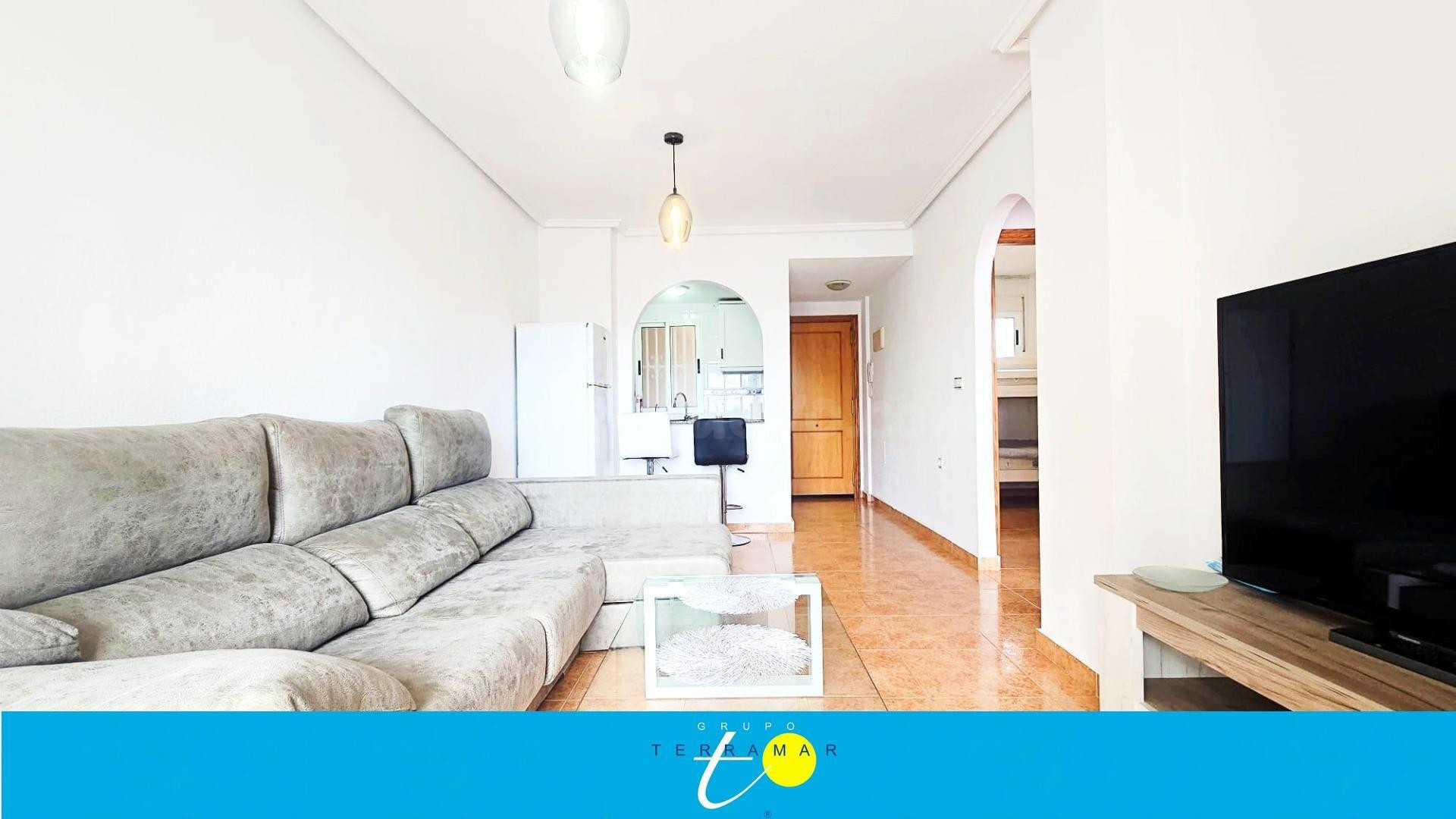FABULOSO APARTAMENTO CON PISCINA COMUNITARIA, ZONA MUY TRANQ