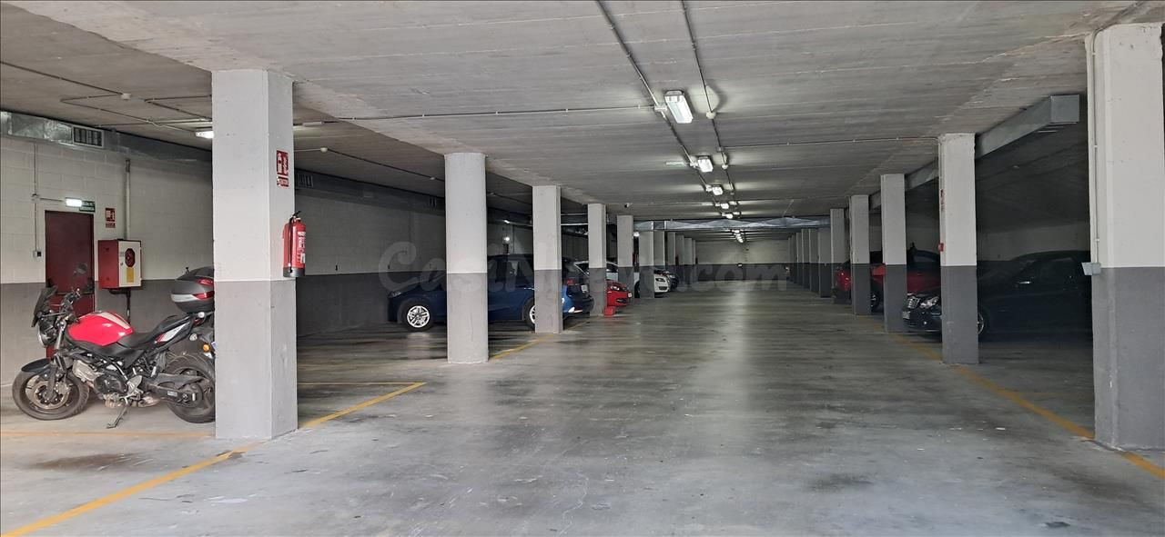 Garaje 59m² en venta - Monte