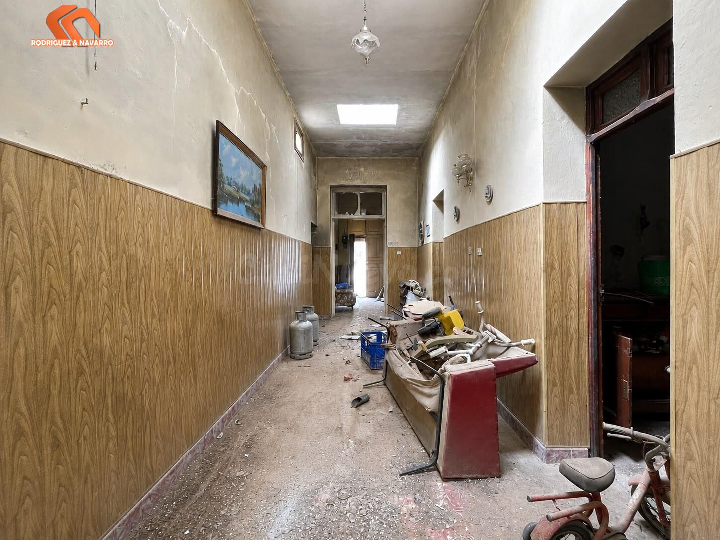 Gran parcela con vivienda para reformar