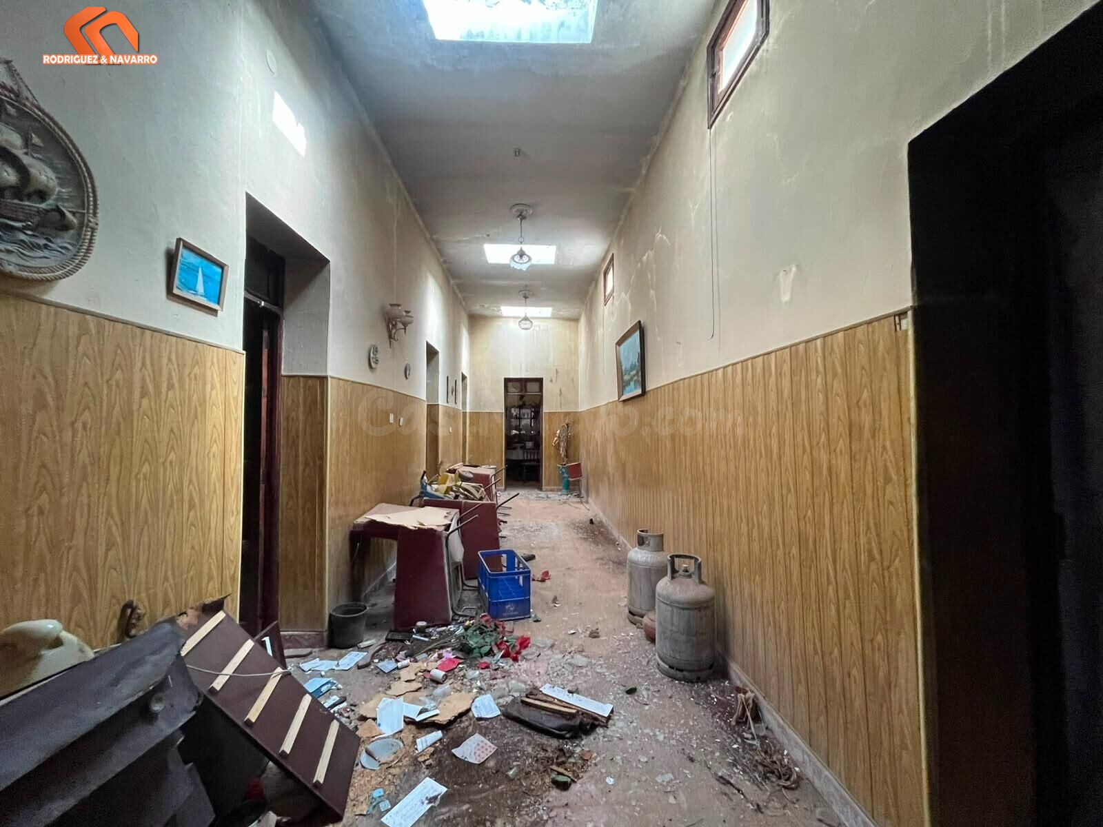 Gran parcela con vivienda para reformar - foto 2