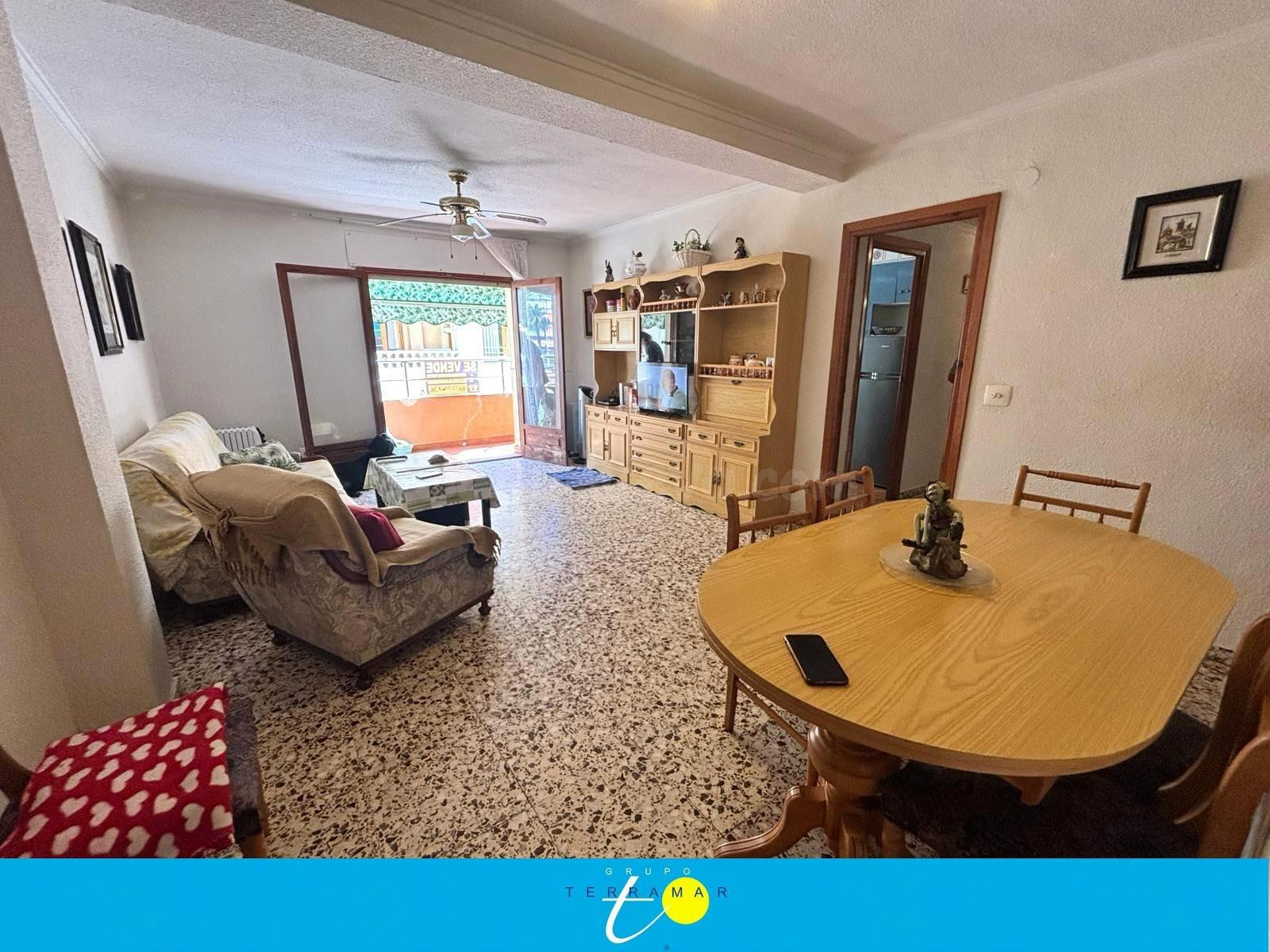 FABULOSO APARTAMENTO PARA REFORMAR, GRAN POSIBILIDAD DE INVE - foto 2