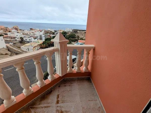 Tajao. Adosado a 100 metros del mar con vistas directas con  - foto 2
