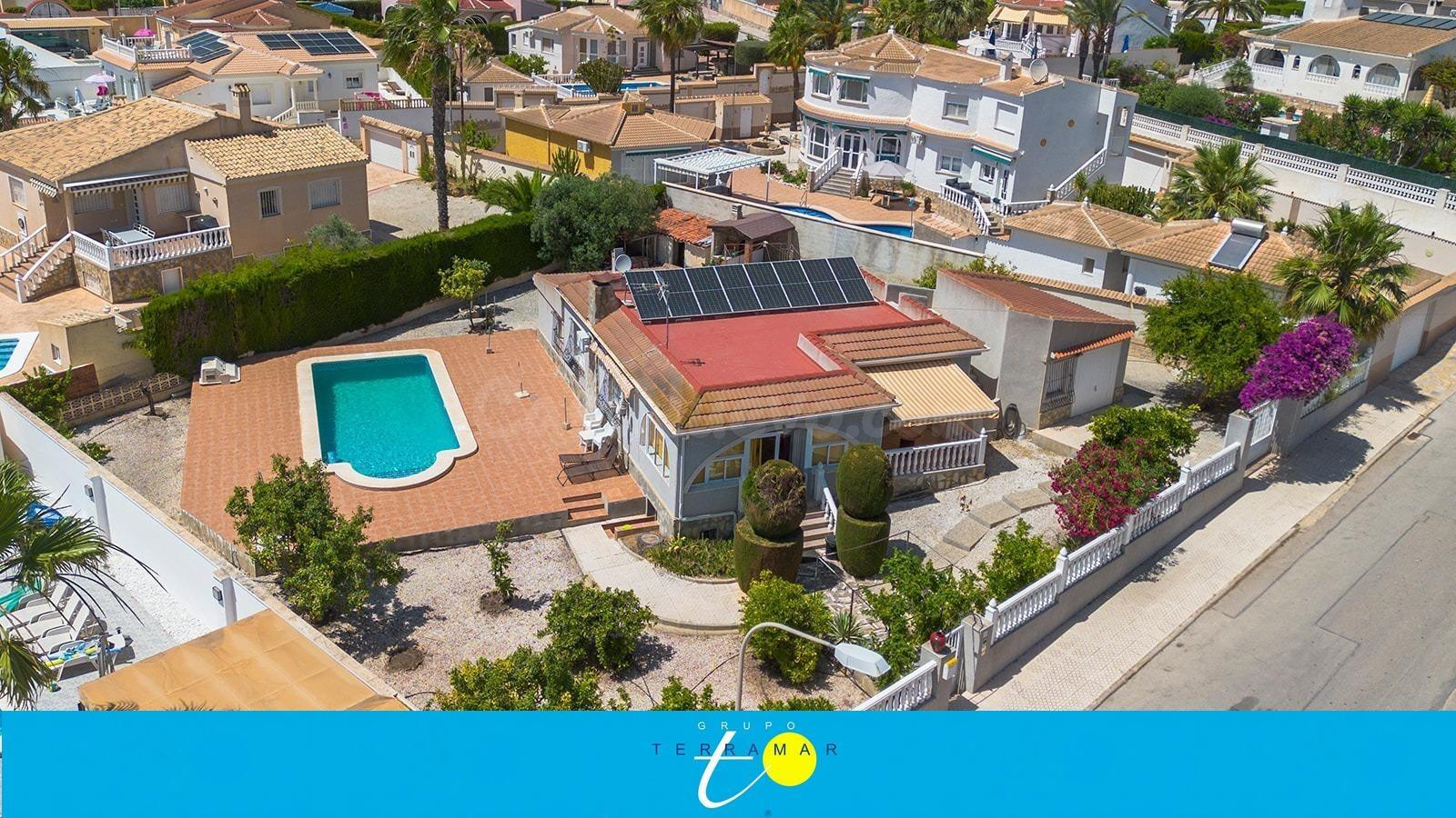 MAGNIFICO CHALET INDEPENDIENTE CON PISCINA PRIVADA Y UNA GRA - foto 3
