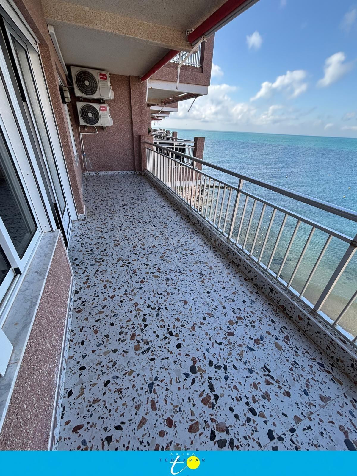 FANTÁSTICO APARTAMENTO TOTALMENTE REFORMADO Y CON INCREÍBLES - foto 3