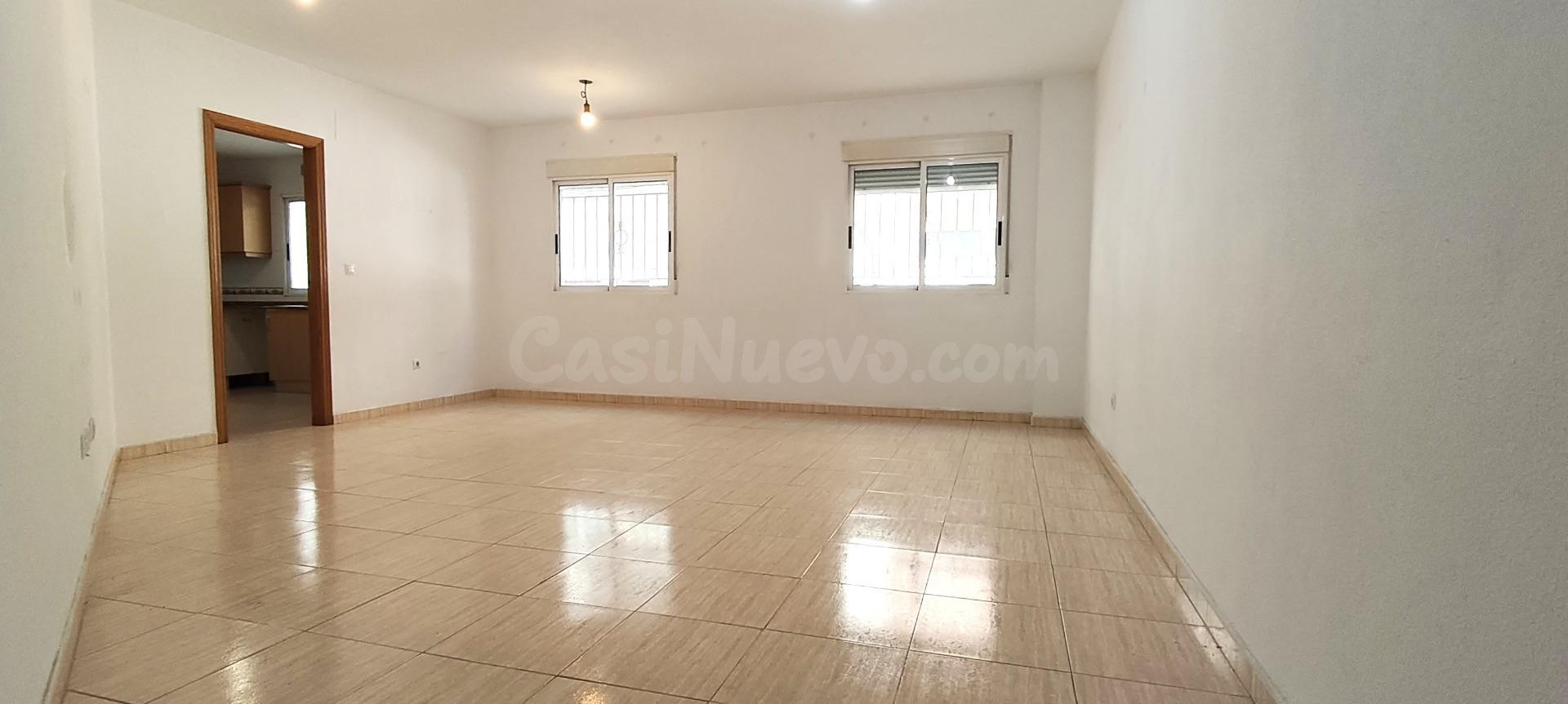 Bajo con gran terraza, piscina y amplitud en Villafranqueza  - foto 4
