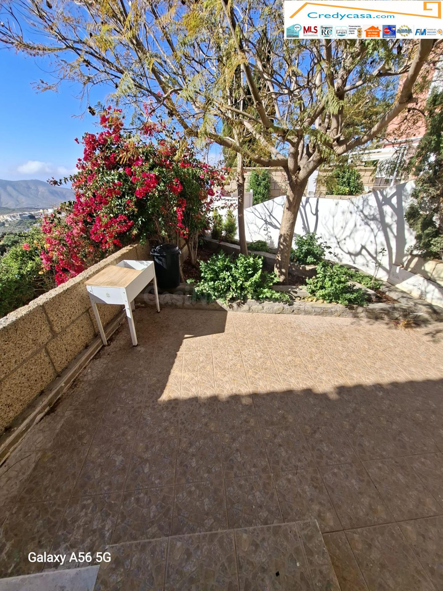 Villa independiente con jardín y espectaculares vistas al ma - foto 3