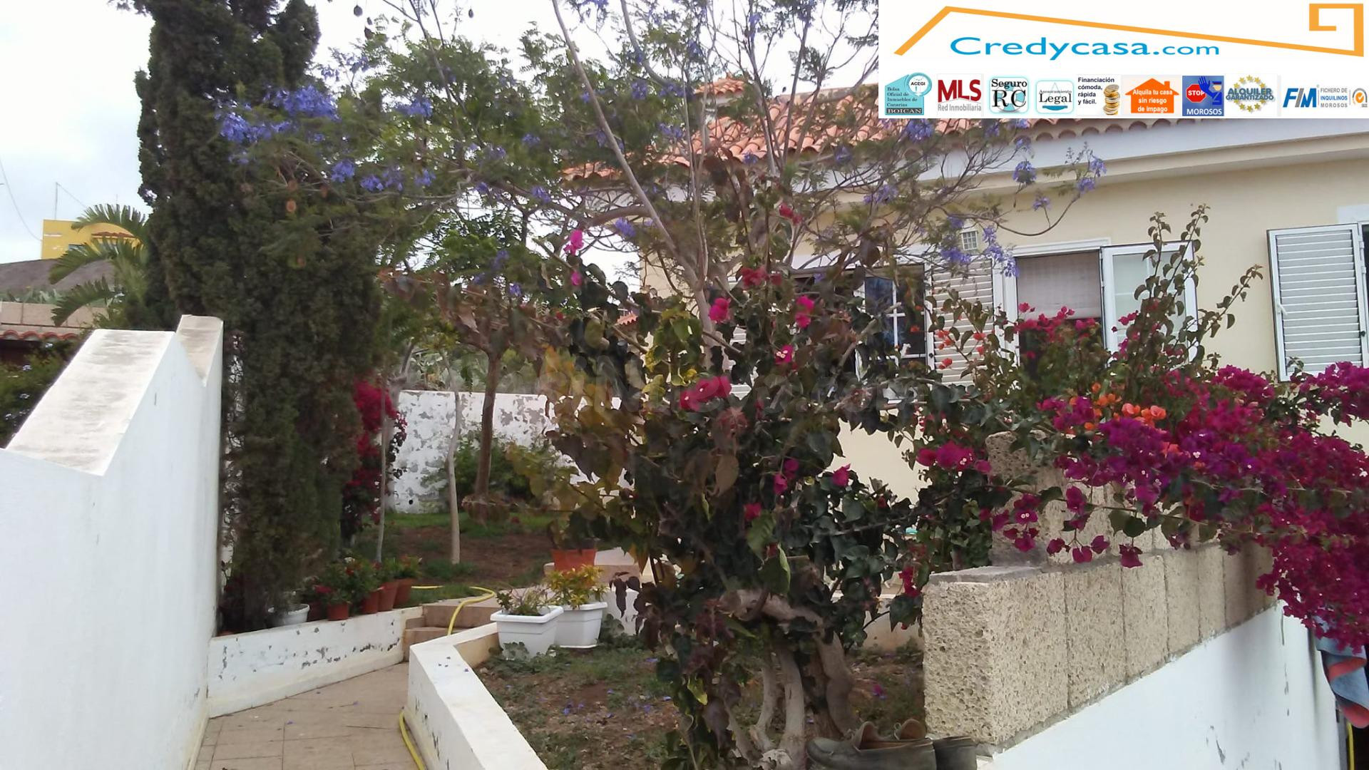 Villa independiente con jardín y espectaculares vistas al ma - foto 4