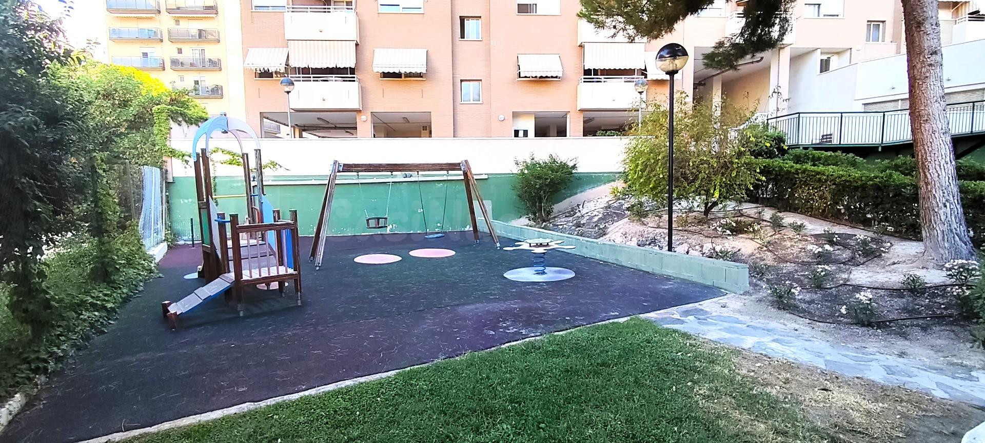 Magnífica vivienda con posibilidad de 4 dormitorios en PAU I - foto 3