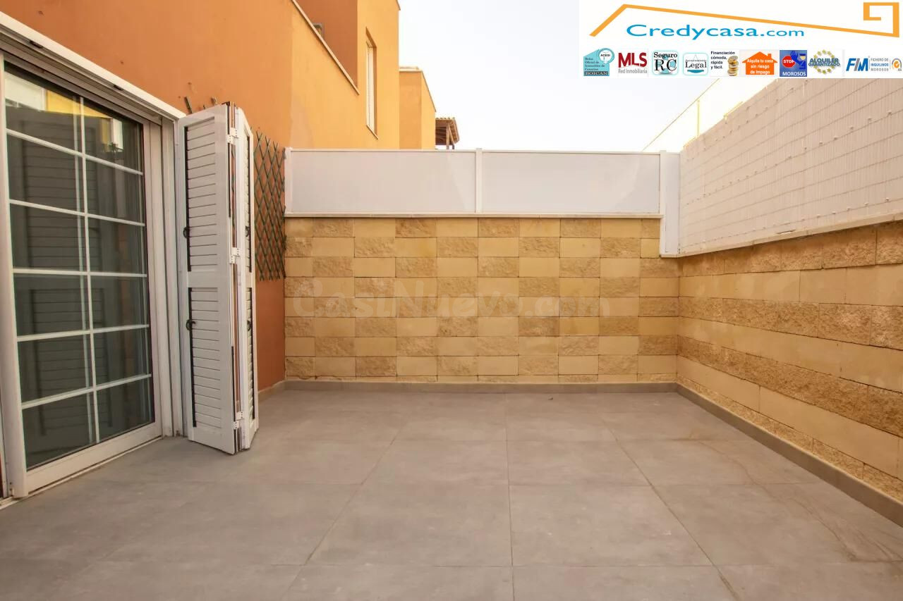 Llano Camello. Adosado 3 habitaciones, 3 baños, reformado, 2