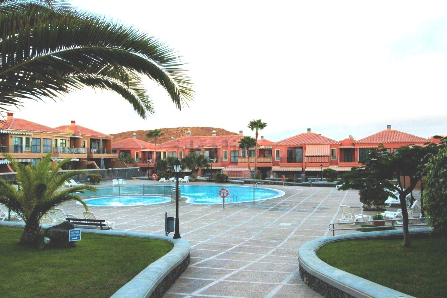 Costa Arona piso 2 habitaciones con vistas a la piscina en u