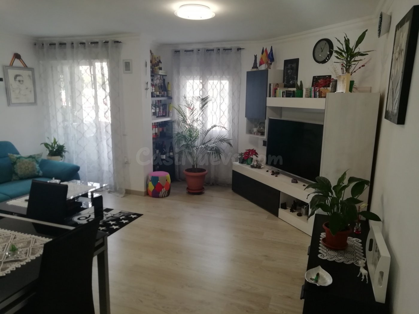 Los Gladiolos: ¡Excelente! piso de 3 habitaciones, exterior  - foto 2