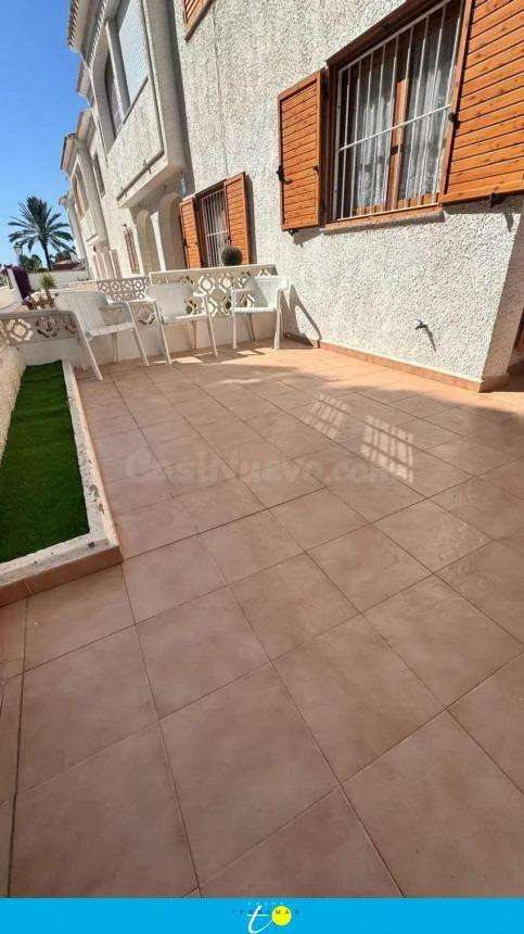 FANTASTICO CHALET ADOSADO RODEADO DE TODOS LOS SERVICIOS, ID