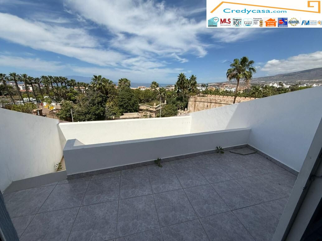 Adeje. San Eugenio. loft. con vistas al mar y a la montaña + - foto 4