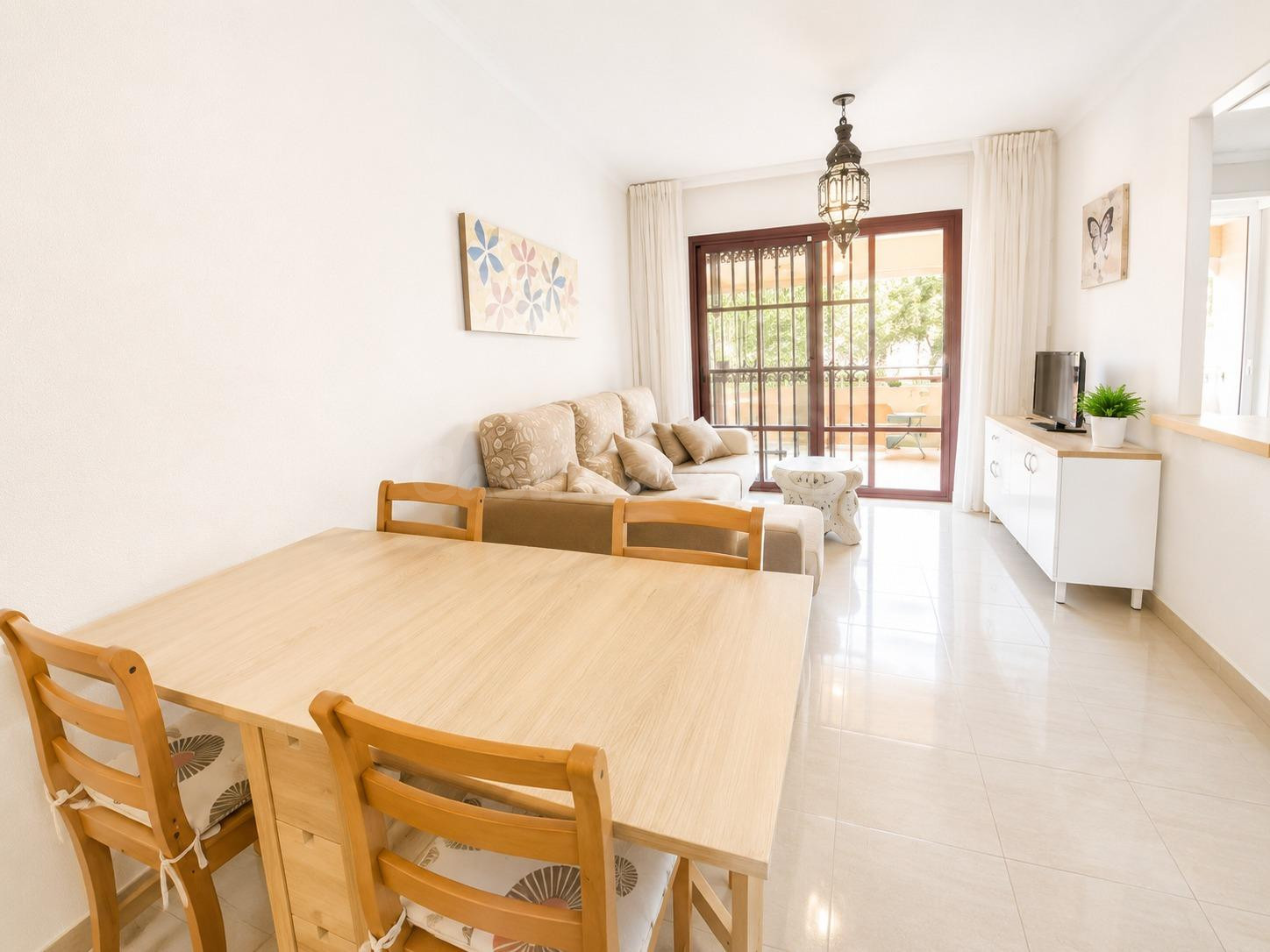 COSTA ARONA. TENERIFE Piso de 2 habitaciones con garaje y te - foto 3