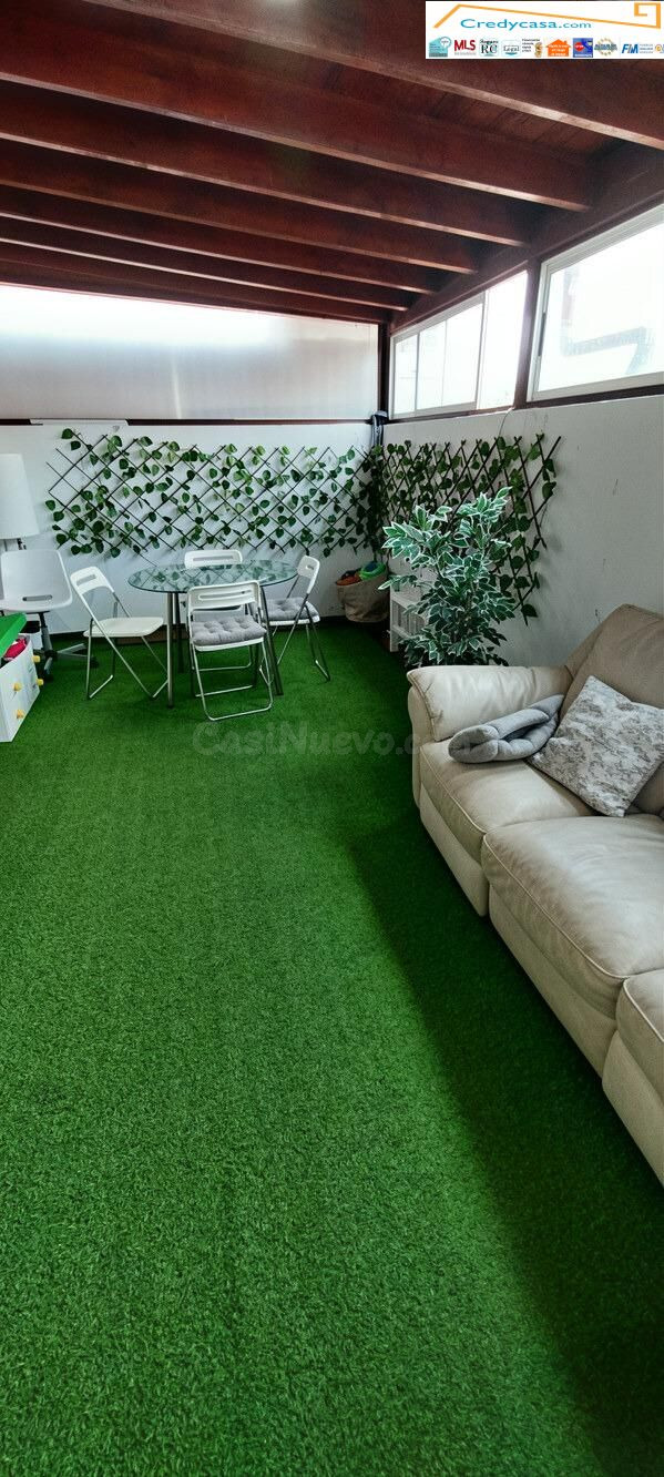 Vivienda adosada de 3 dormitorios con terraza y garaje - foto 2