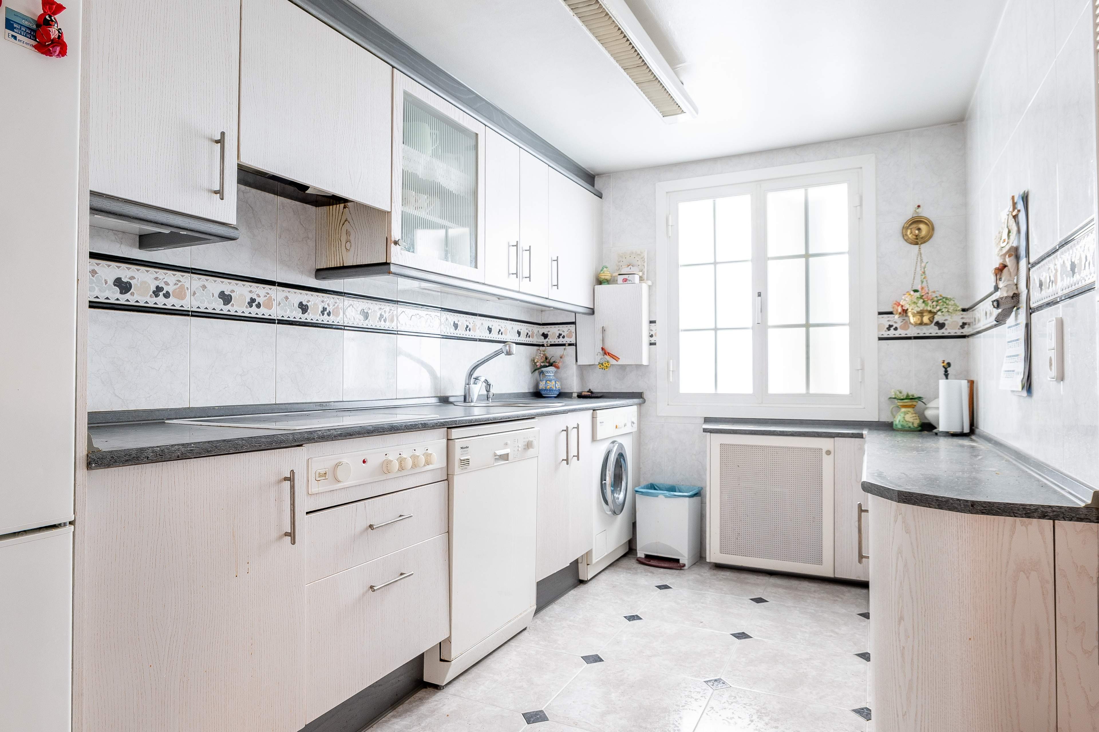 Piso en venta en Paseo María Agustín con infinitas posibilid - foto 5