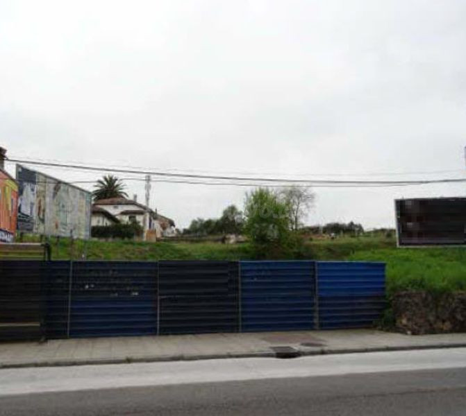 Piso 968m² en venta - La Manjoya-Parroquias Sur