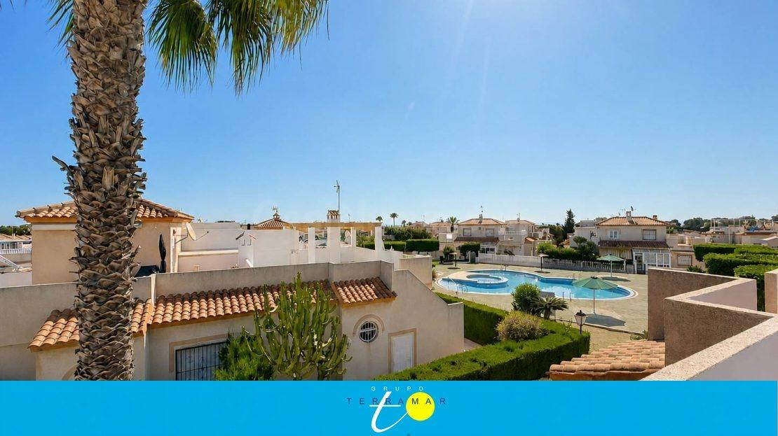 FABULOSO ADOSADO CON PISCINA COMUNITARIA, IDEAL PARA SUS DIA - foto 3