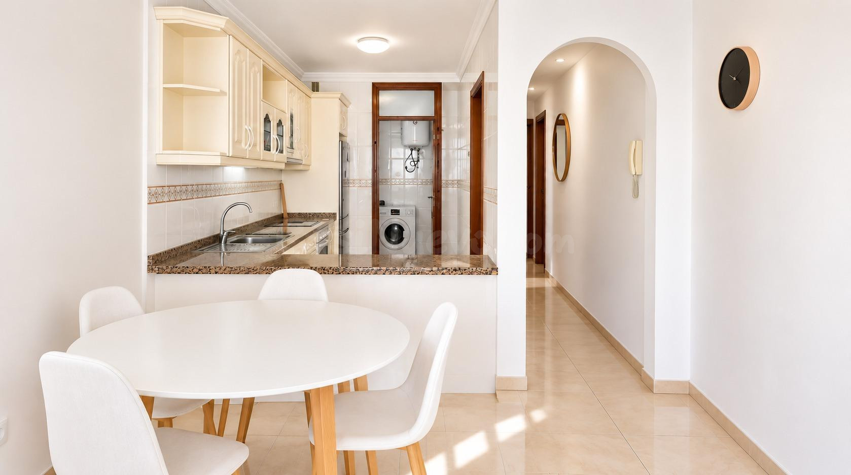Venta: 18.000 € DE ENTRADA hipoteca 900 €/MES - 3 Dormitorio - foto 2