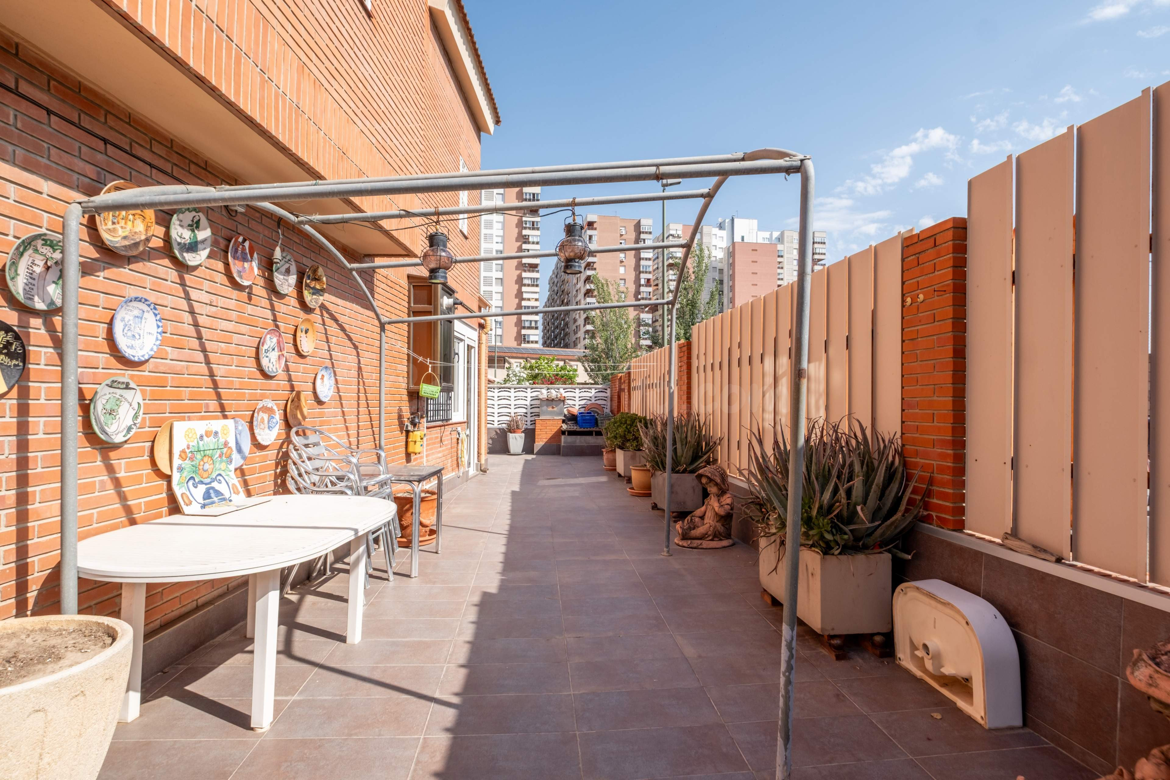Adosado en venta en Ruiseñores, Urbanización Las Adelfas - foto 5