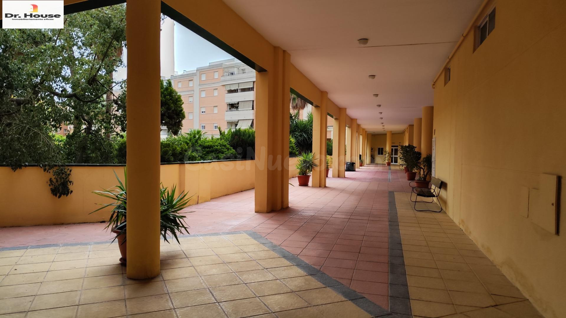 Fantástico piso con  inmejorable ubicación en Teatinos para  - foto 3