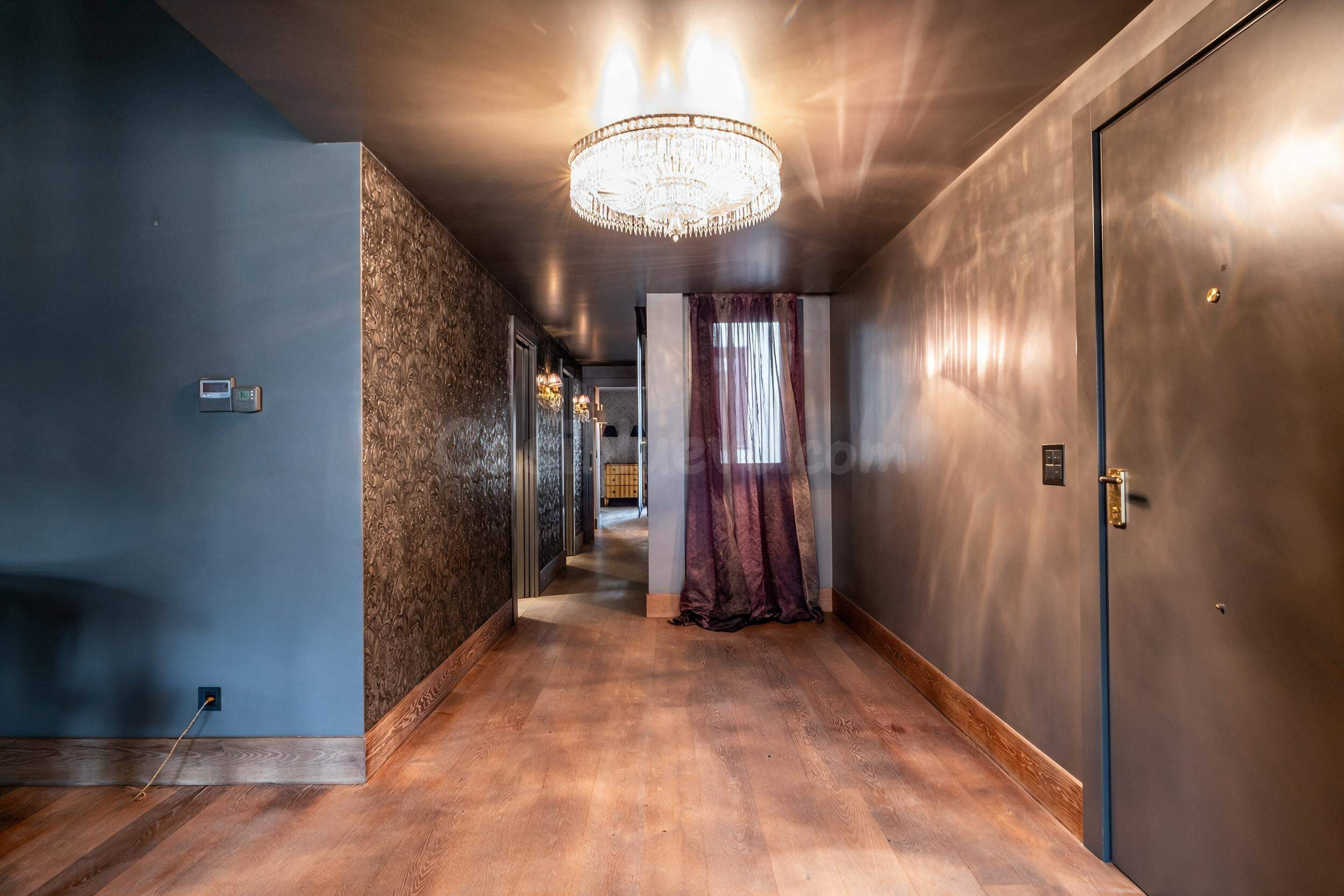 Vive en una obra de arte: Ático dúplex con 2 terrazas en cal - foto 5