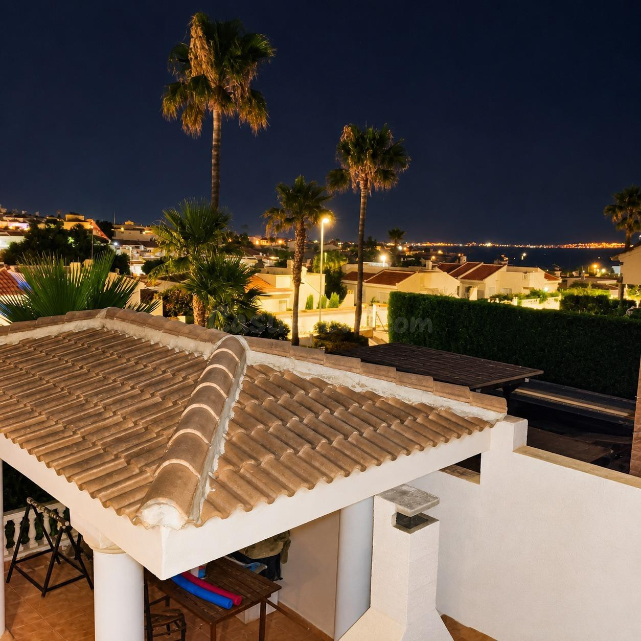 MARAVILLOSA VILLA CON PISCINA PROPIA Y RODEADA DE NATURALEZA - foto 3